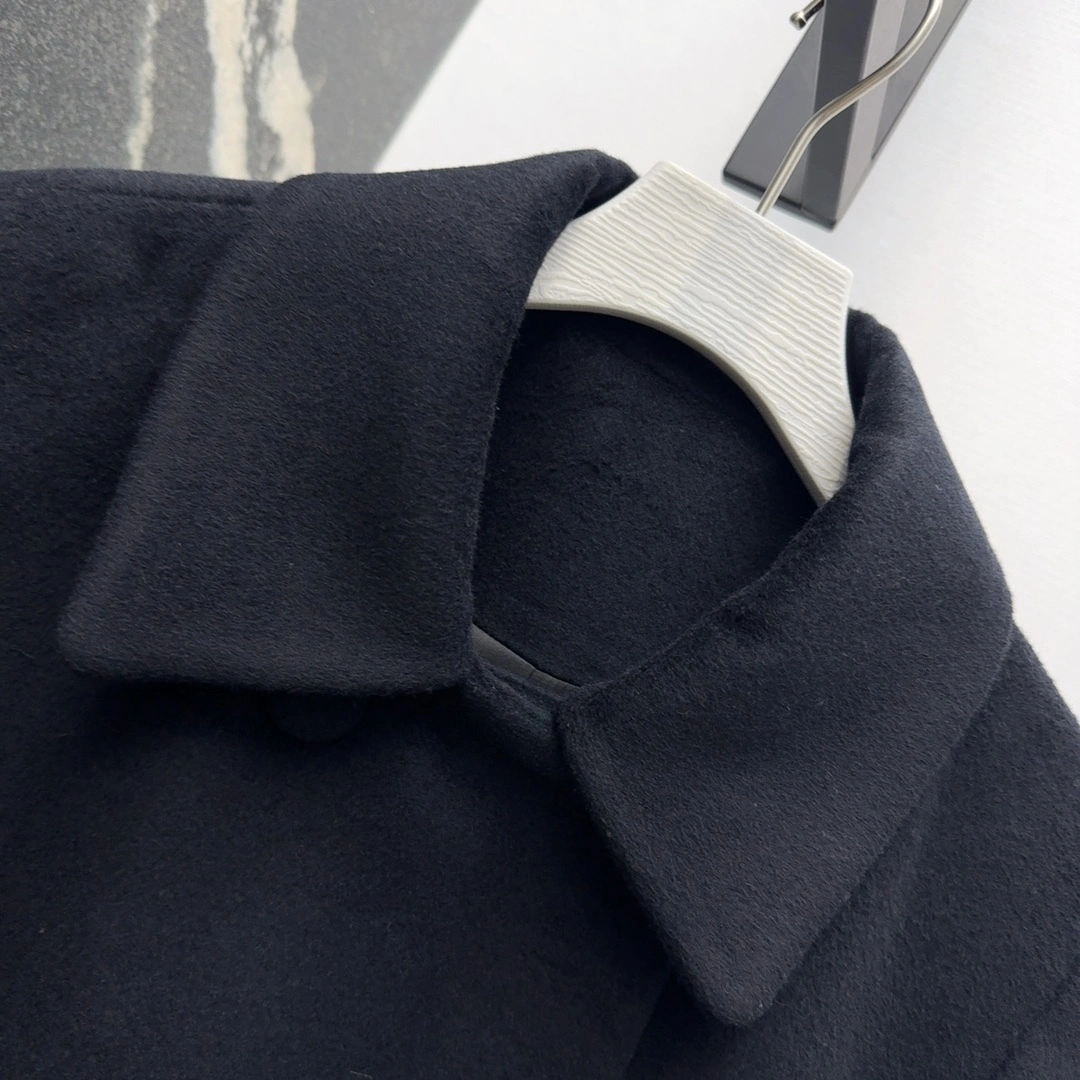 Victoria- V1859ti9o wool item:D-F240J5846
