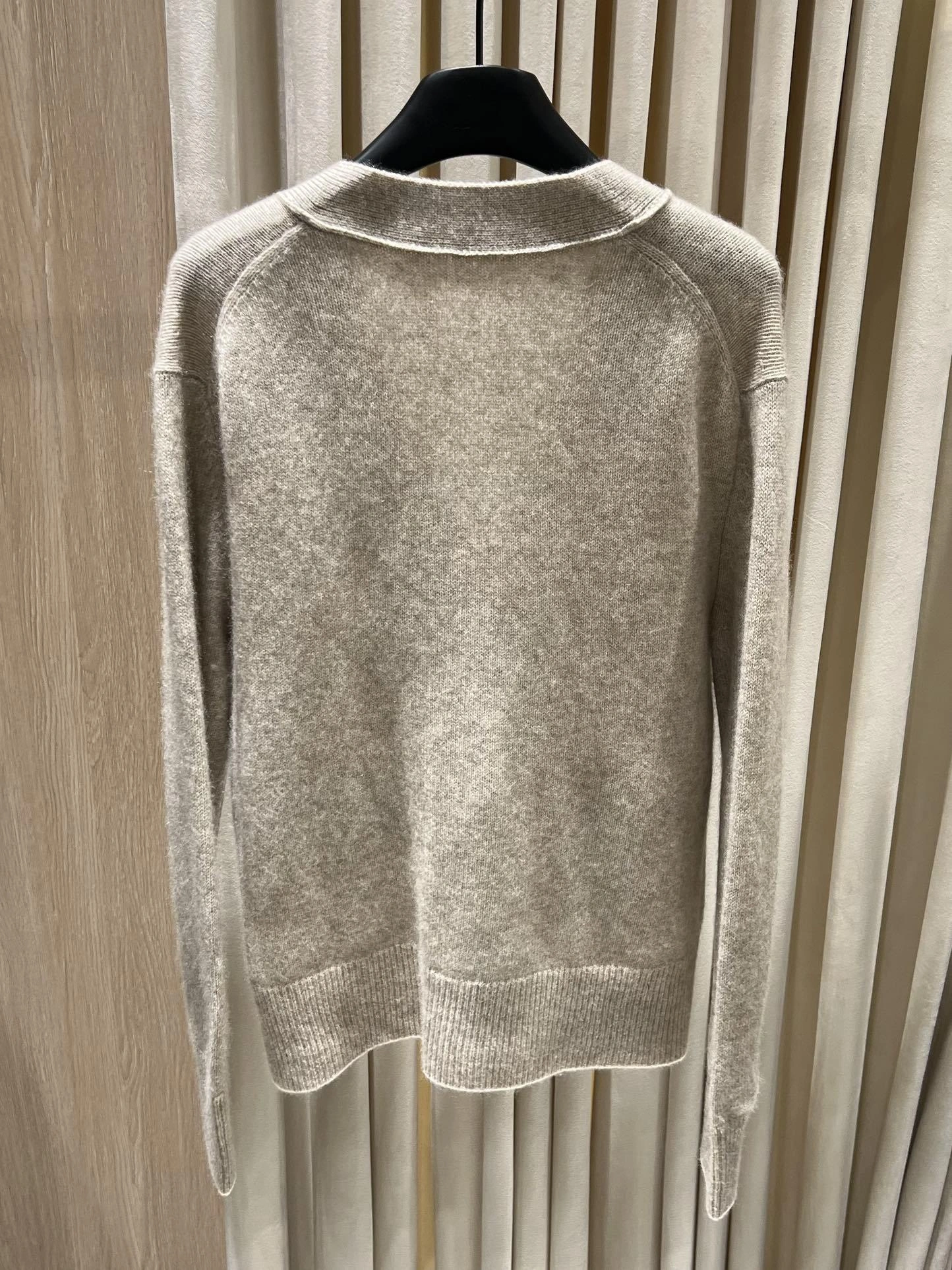 Victoria- V595t1 cashmere wool item:E-F140I2740H