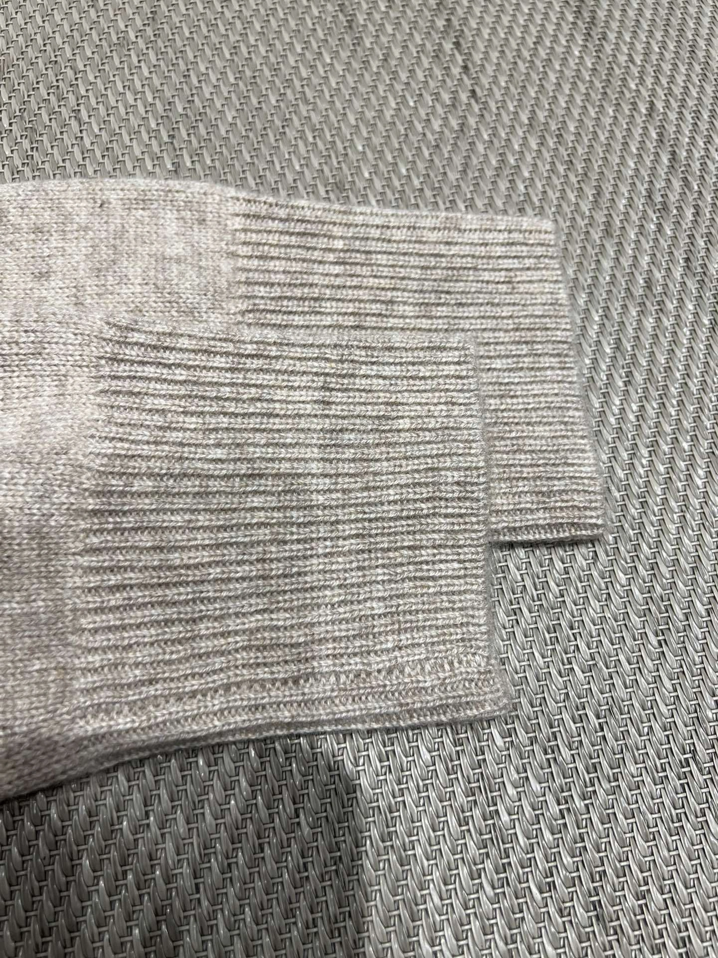 Victoria- V595t1 cashmere wool item:E-F140I2740H