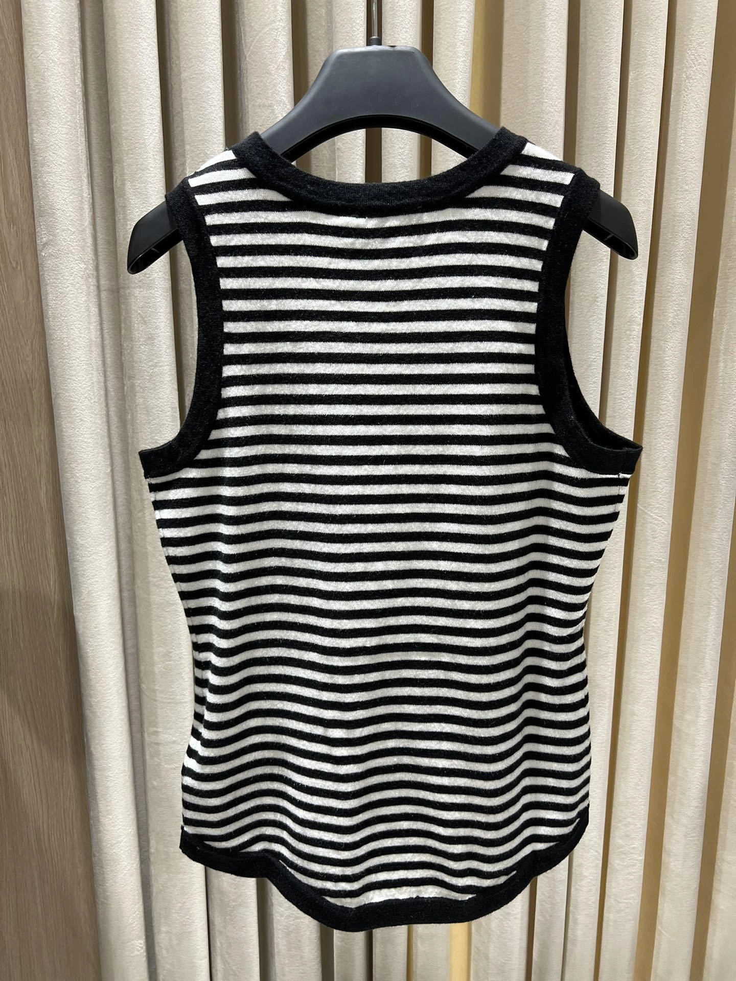&Victoria- Yv5s 25040712-13 2colour item:E-F140D1127-2