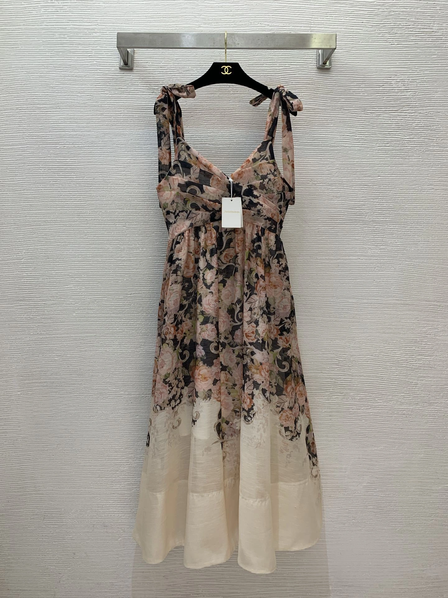 Victoria- Zi775r7199 D25032825 item:E-F044D1157
