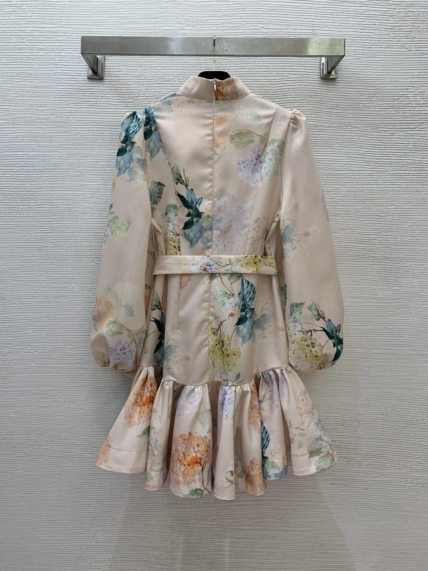 Victoria- Zi775r7199 Linen fabric item:E-F044D1150