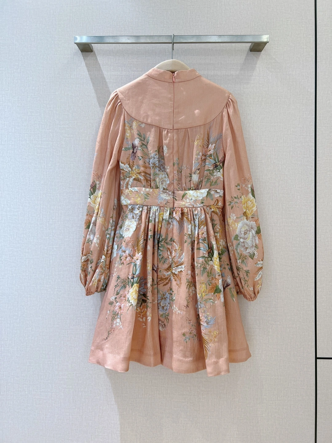 Victoria- Zi775r7199 item:E-F074B1196H