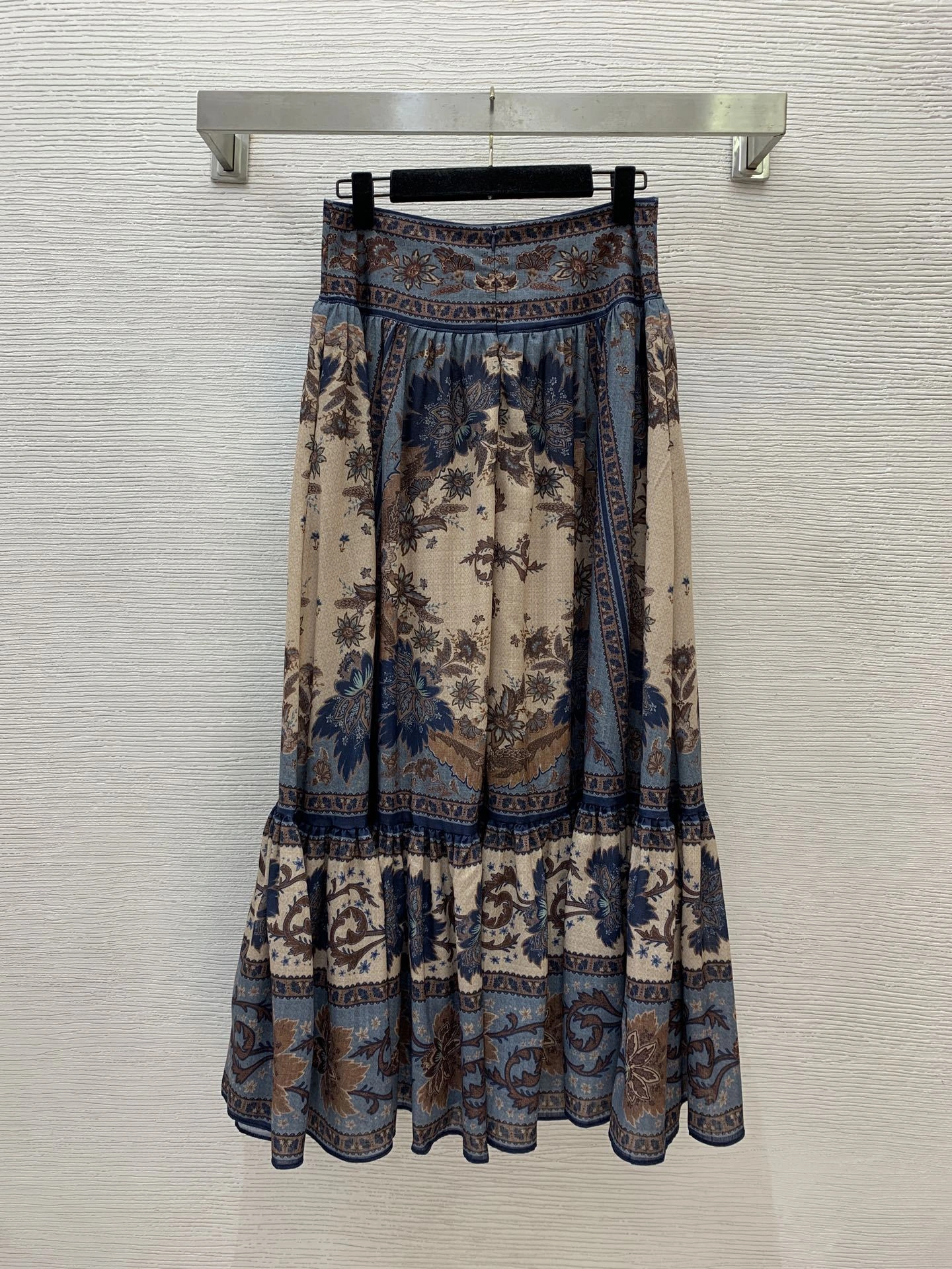 Victoria- Zi775r7199 suit item:E-F044I0212