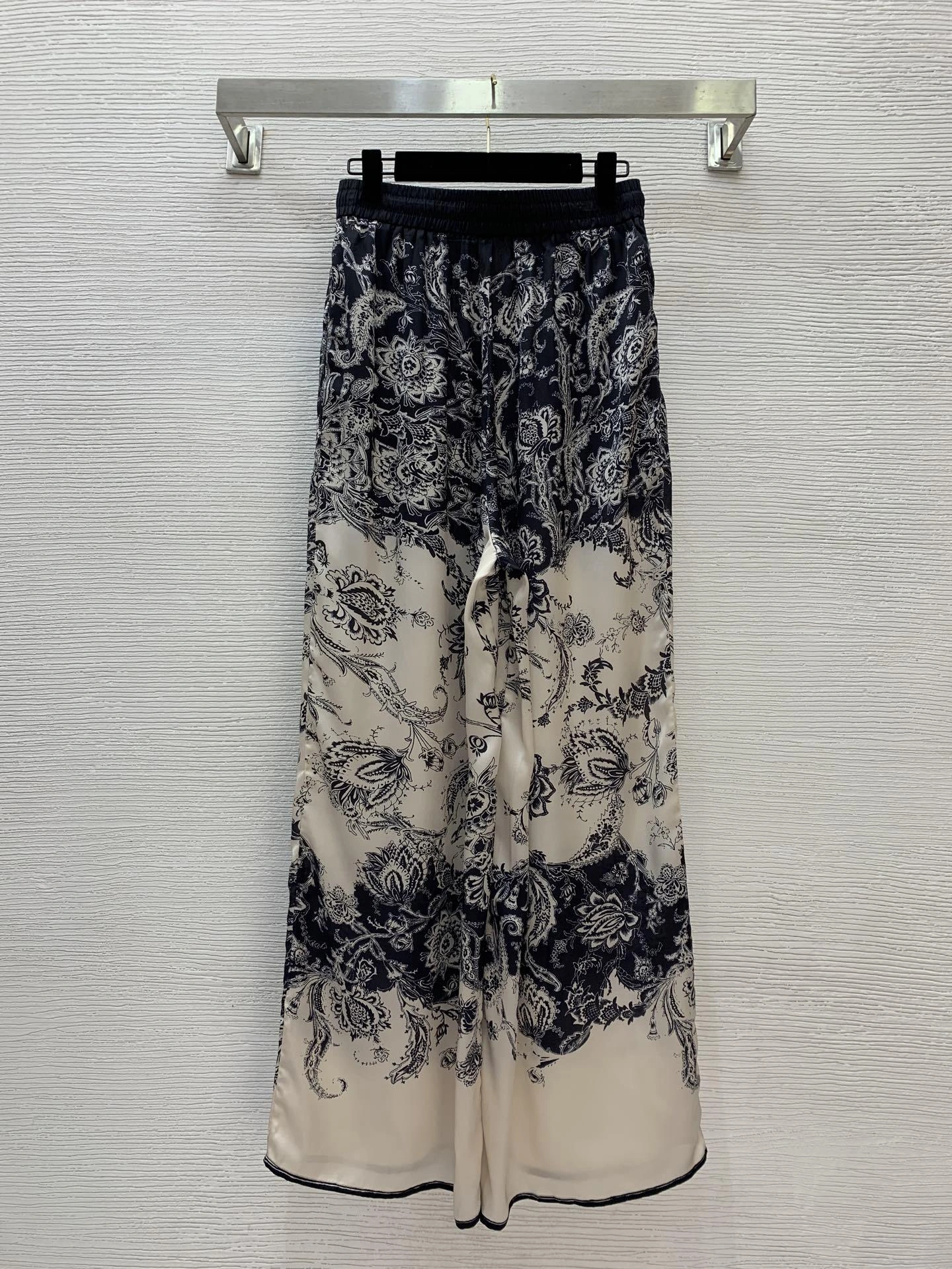 Victoria- Zi775r7199 suit item:E-F044K0214