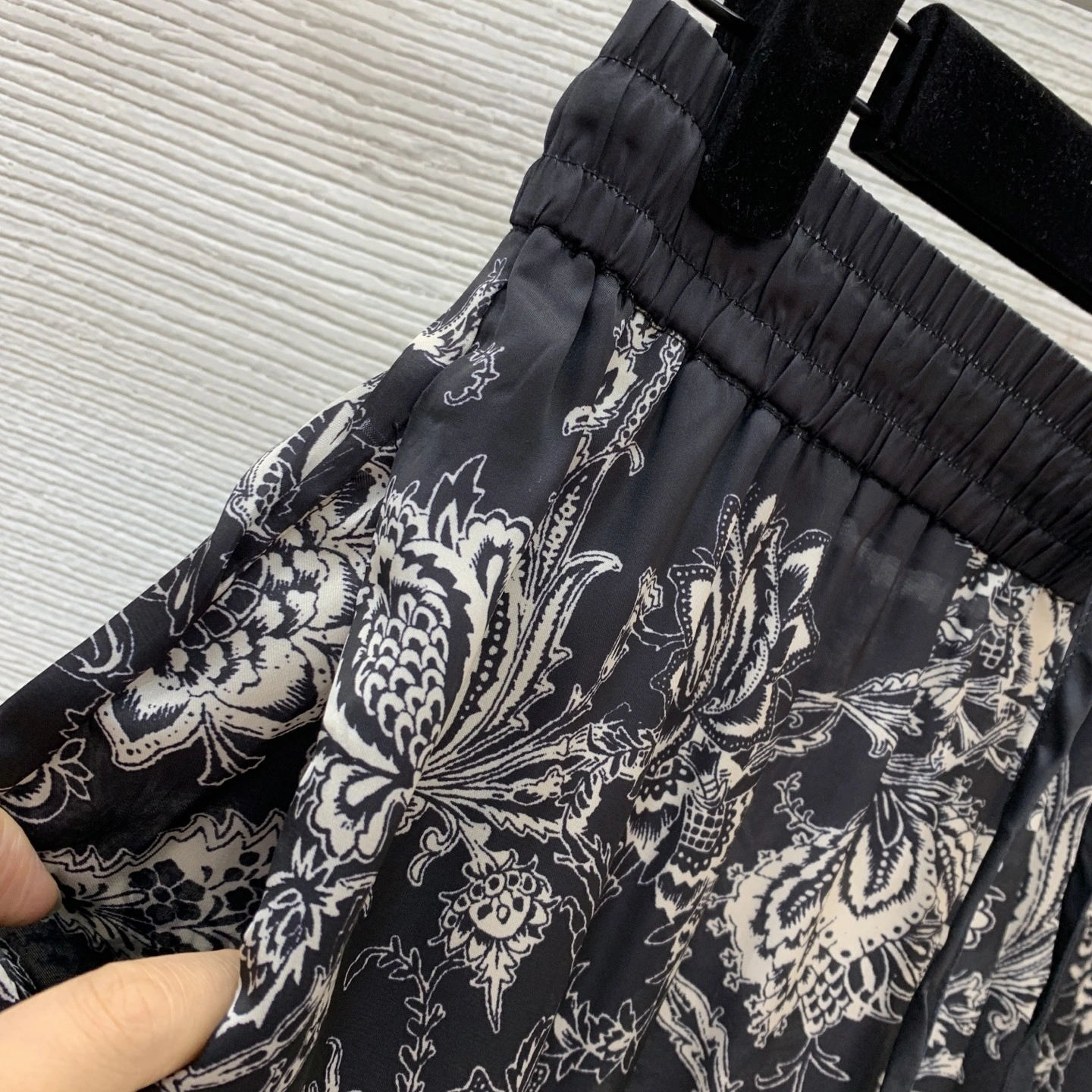 Victoria- Zi775r7199 suit item:E-F044K0214