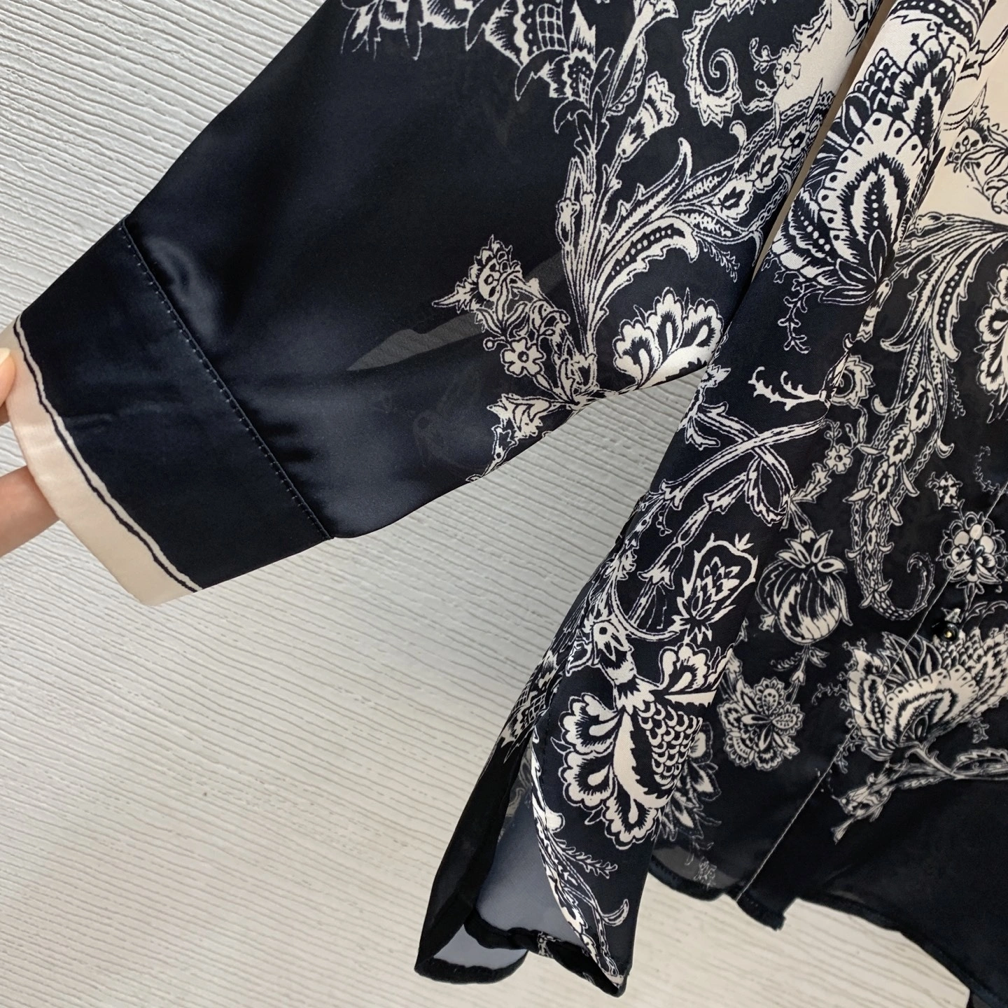 Victoria- Zi775r7199 suit item:E-F044K0214