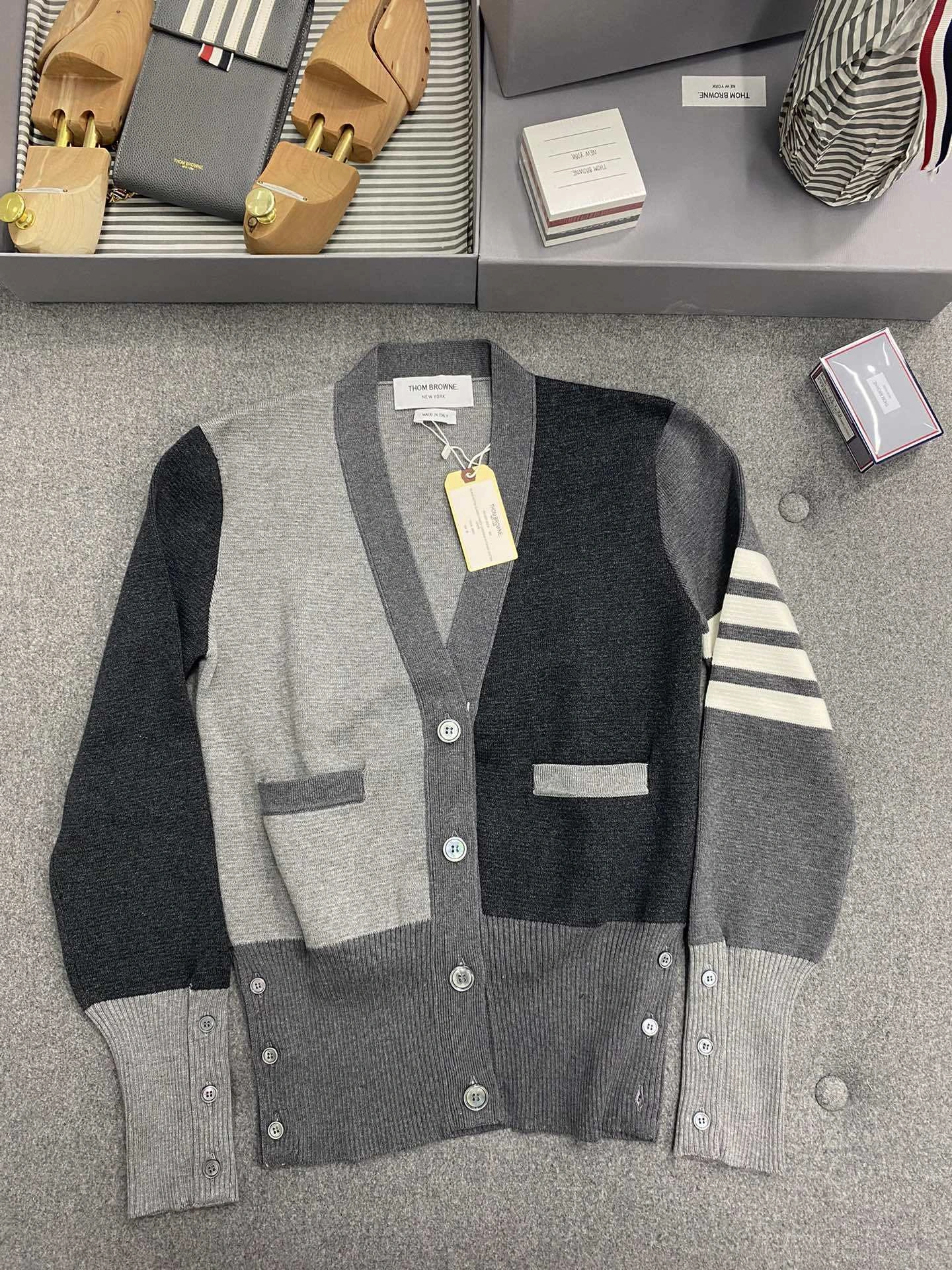 Victoria-2row95 item:C-F801K3010