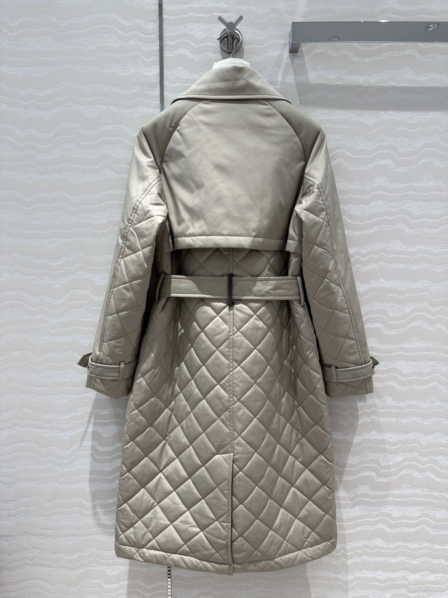 Victoria-2ru9588o item:D-F061H1641