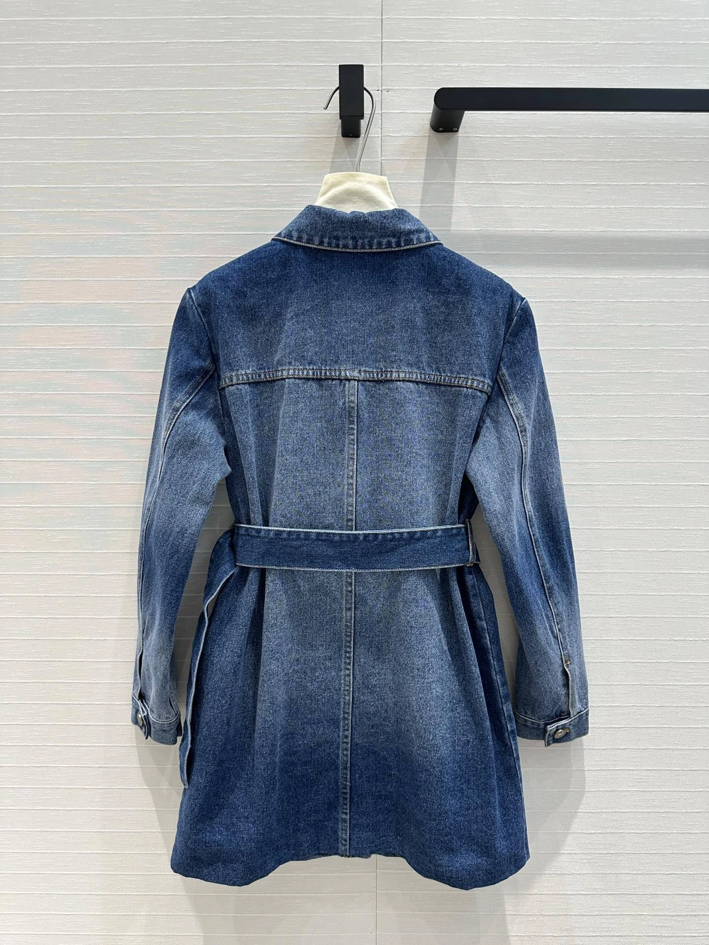 Victoria-4ior item:D-F061H1613