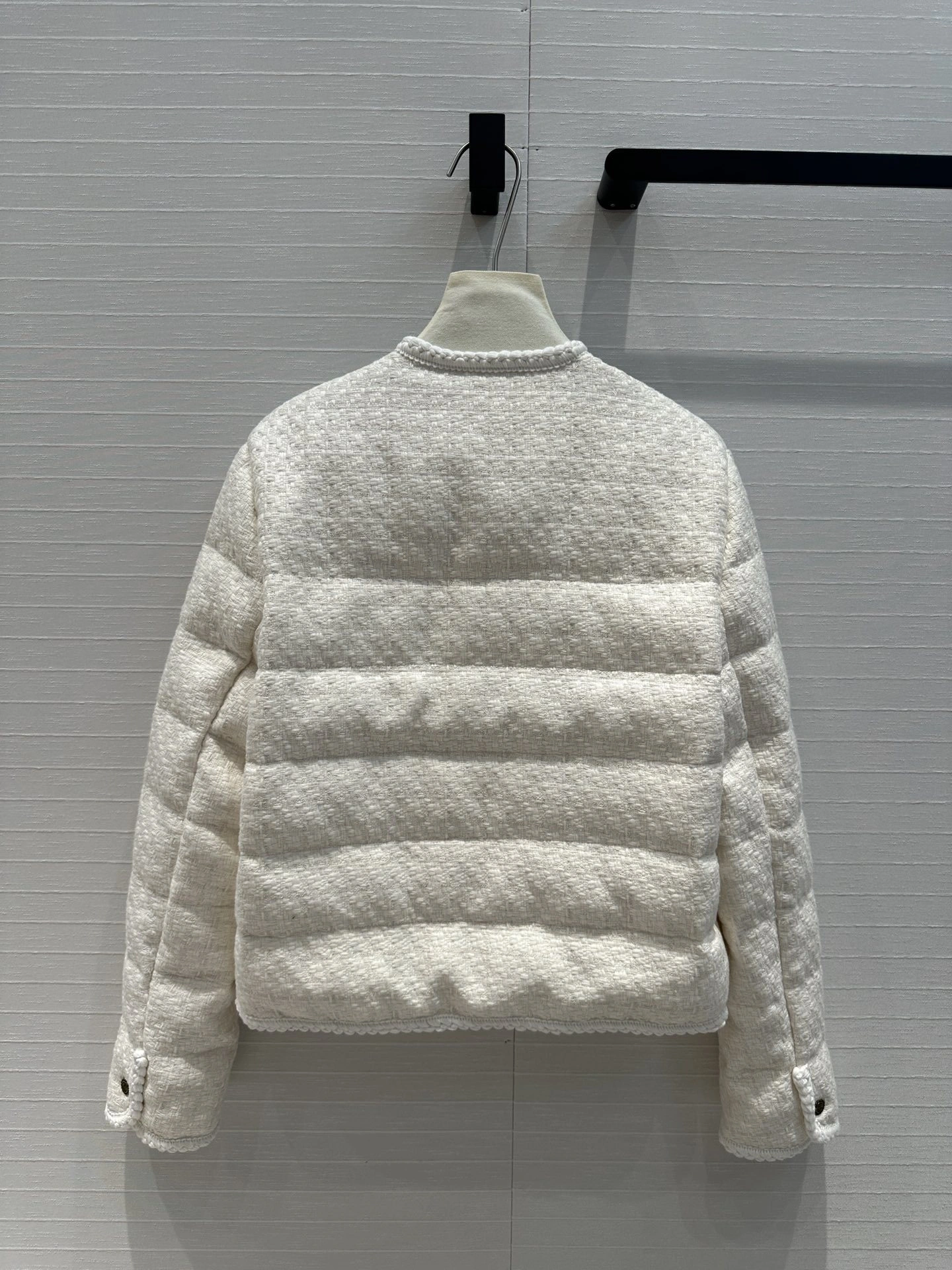 Victoria-7o9385r item:D-F061H1626