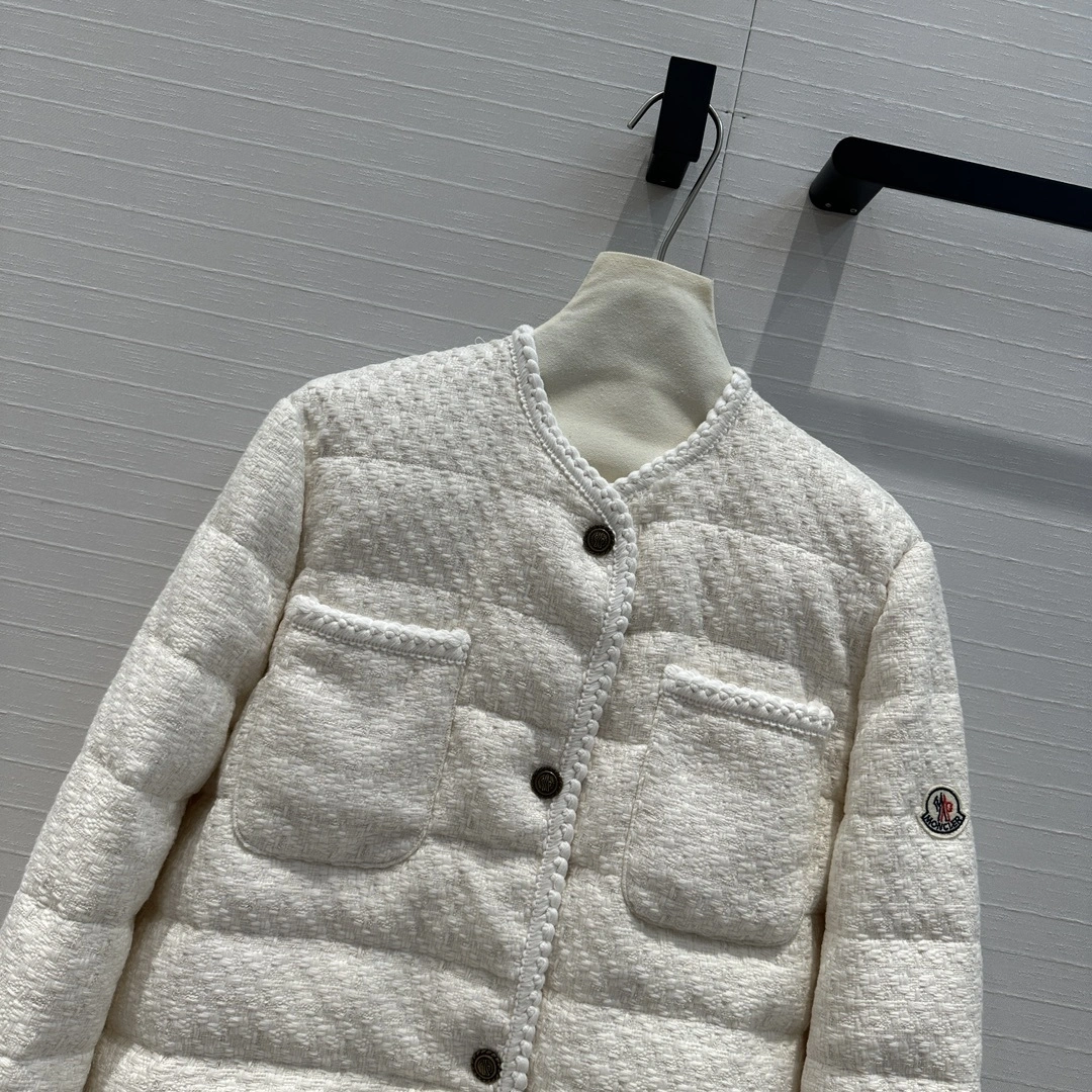 Victoria-7o9385r item:D-F061H1626