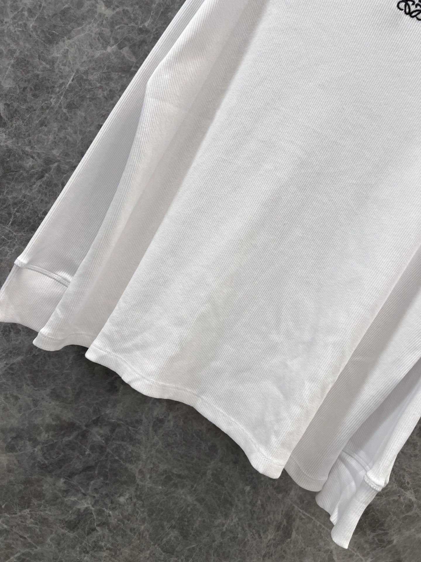 Victoria-8o5w5 24Fw Anagram oversized item:D-F061H1632-2