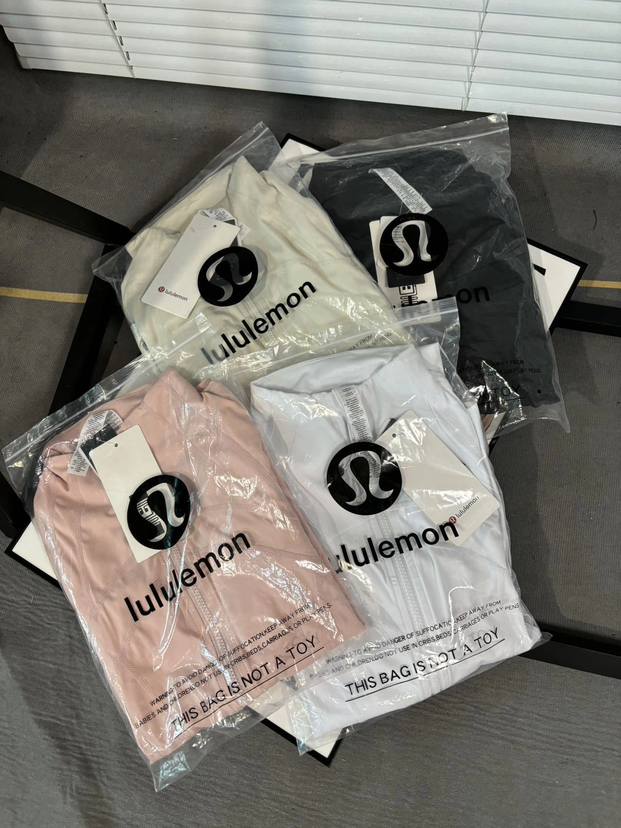 Victoria-Other brands Slim Fit 4colour item:E-F098B1389-4H