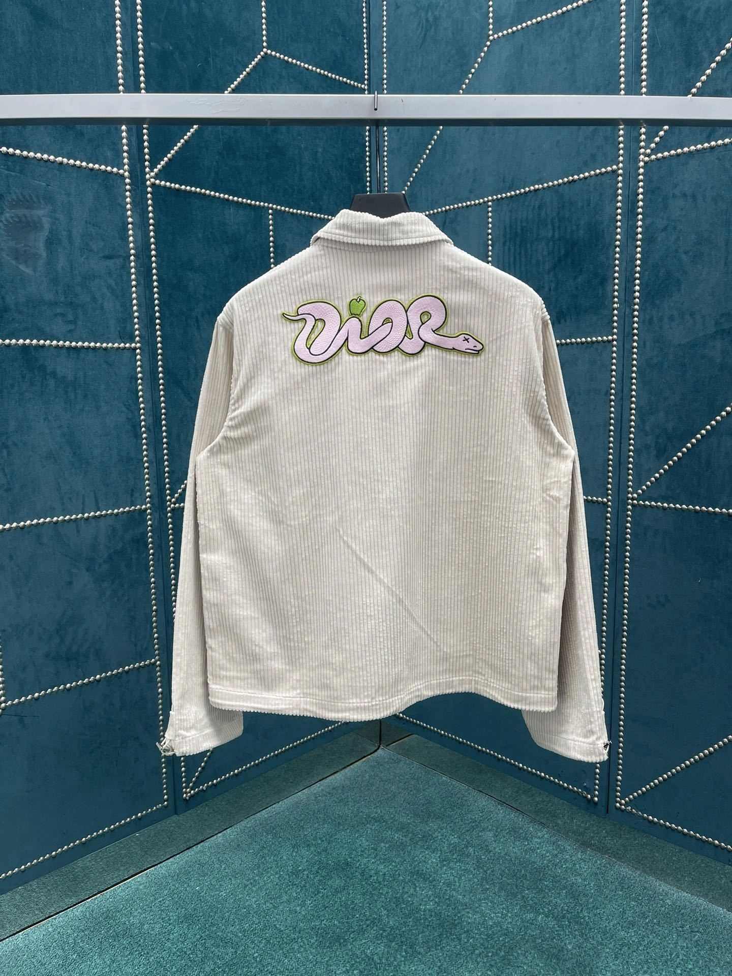 WGLuxury --- 4ior oversize item:E-F409B0439