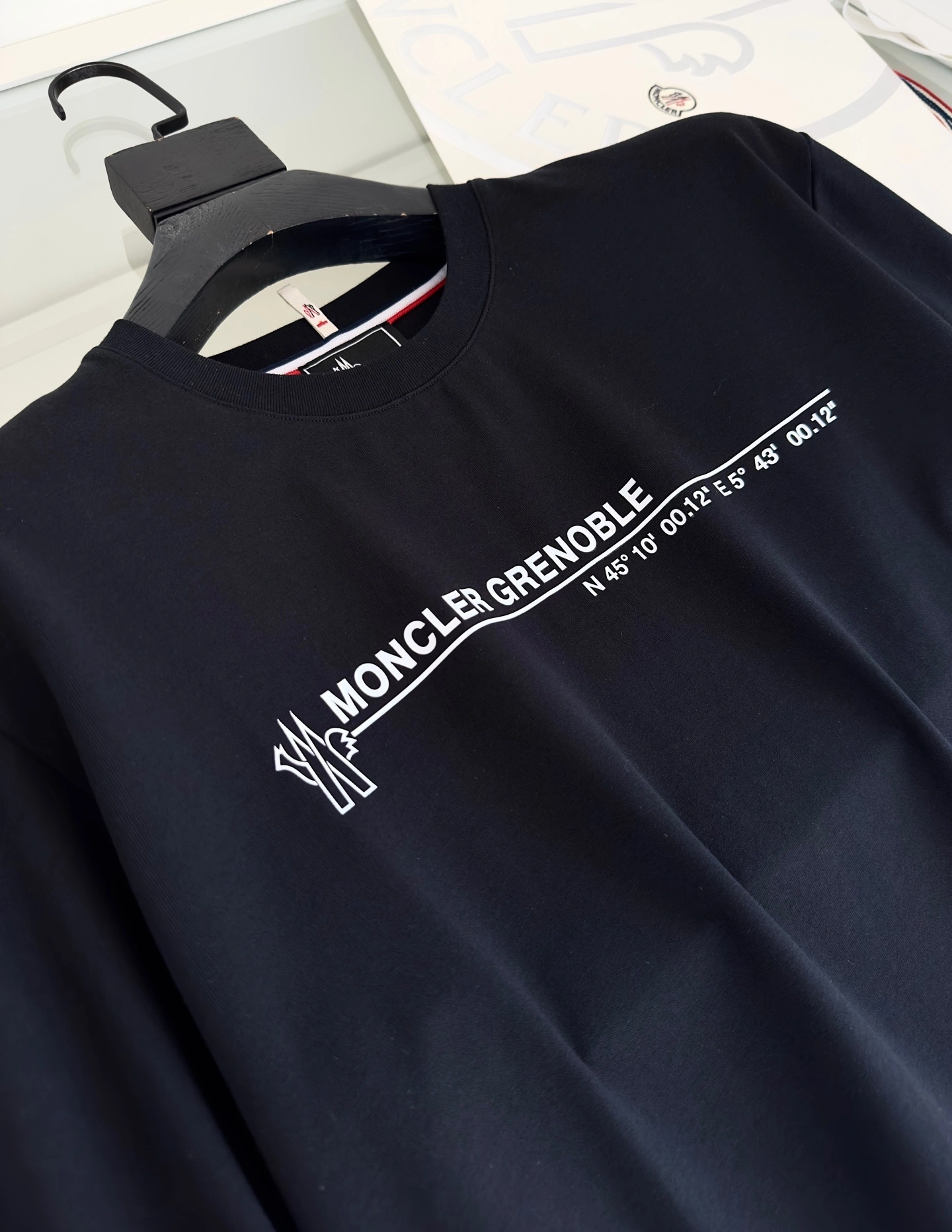 WGLuxury --- 7o9385r embroidery item:E-F409B0431