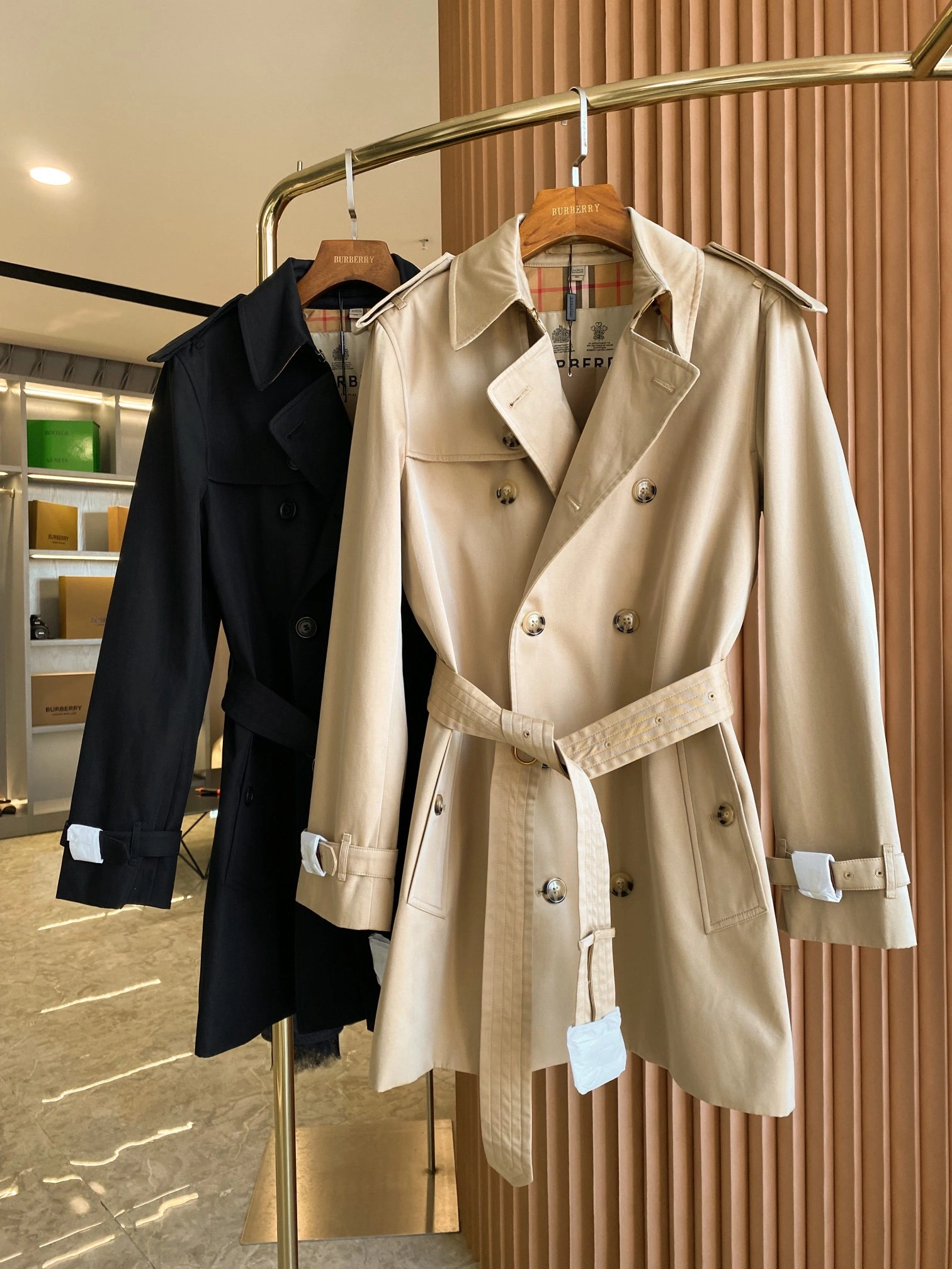 WGLuxury-- 2ur25rry high quality version Horn button 2Colour item:D-F020J1014-2