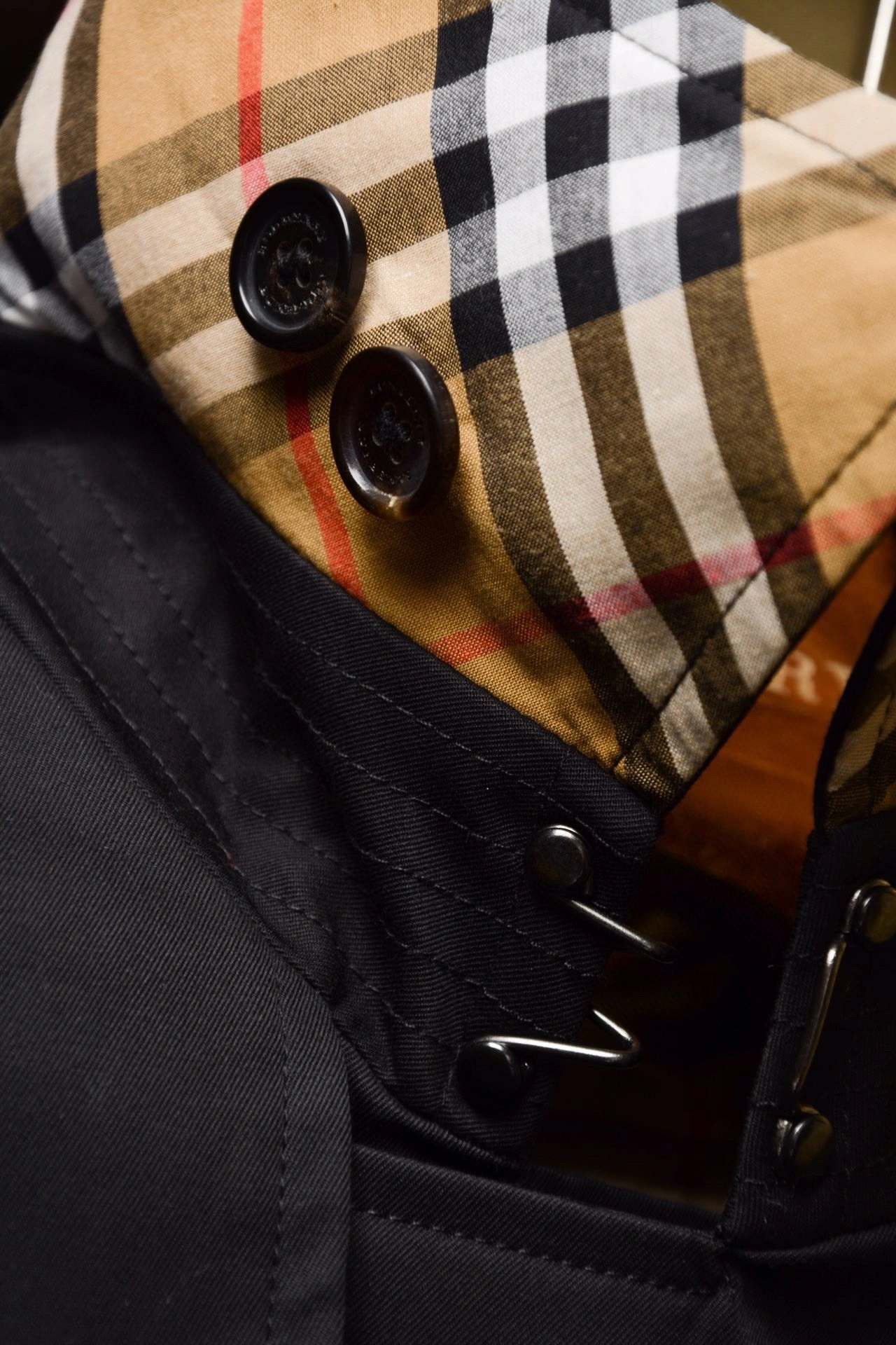 WGLuxury-- 2ur25rry high quality version Horn button。 2Colour item:D-F020J1015-2