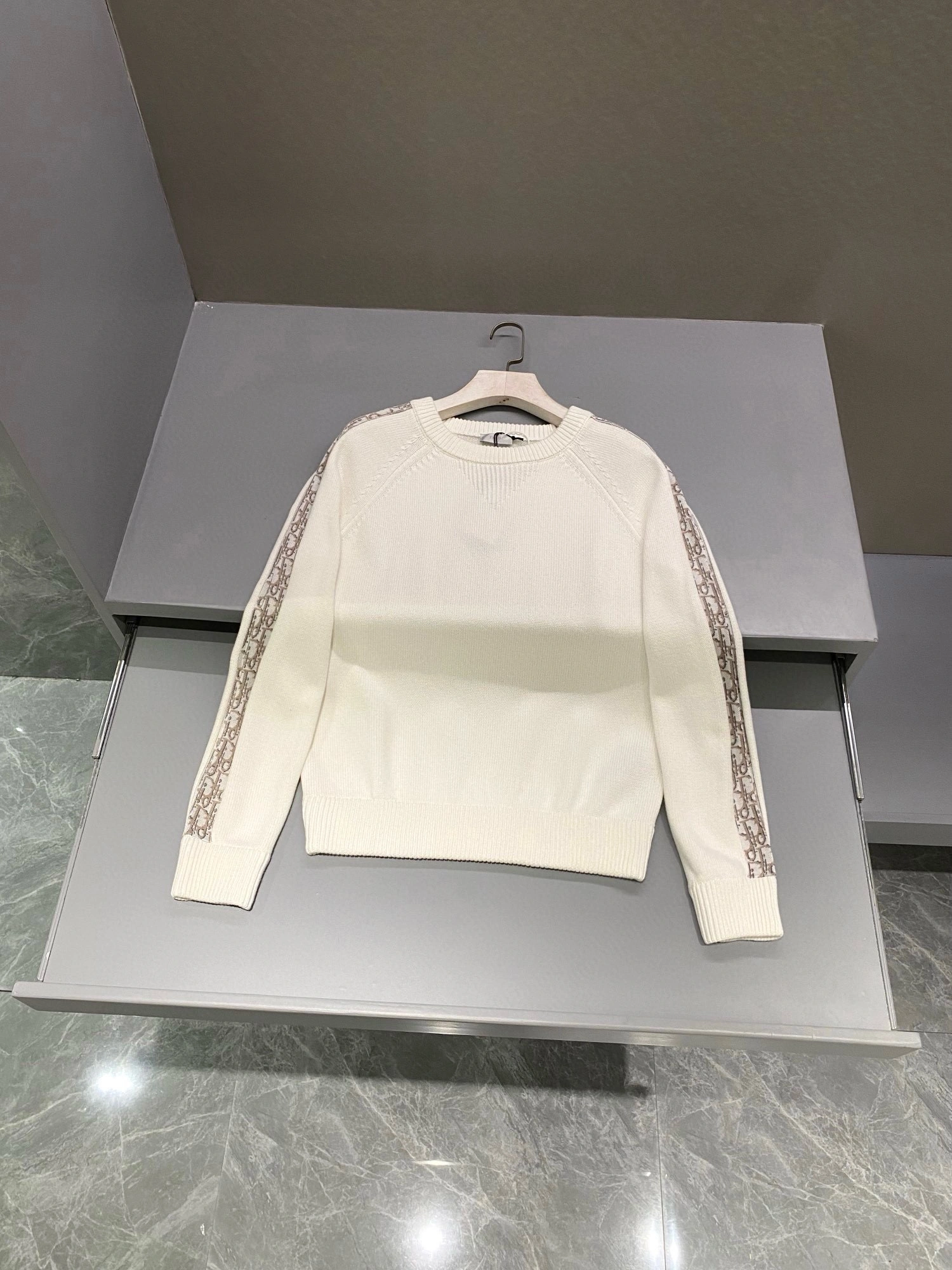 WGLuxury-- 4ior Oversized 4Colour item:D-F361J1319-4