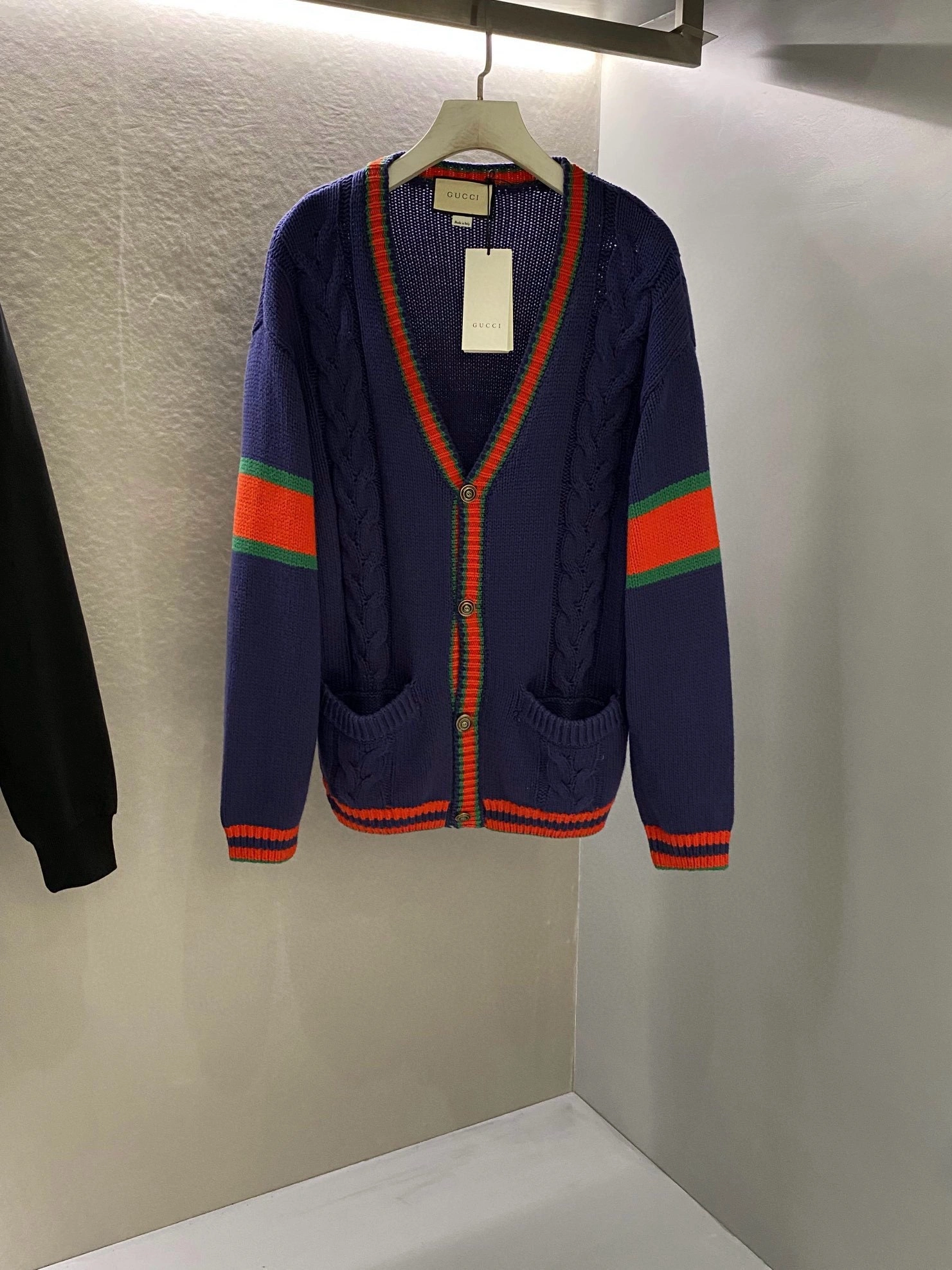 WGLuxury-- 6u33i Oversized item:D-F054J1717