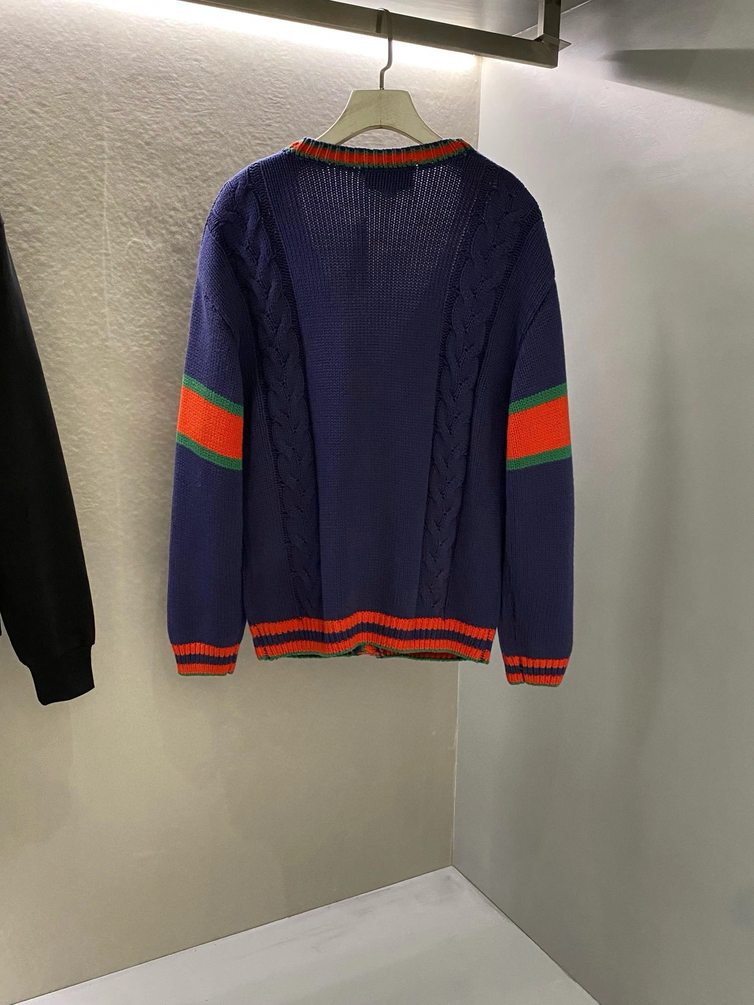 WGLuxury-- 6u33i Oversized item:D-F054J1717