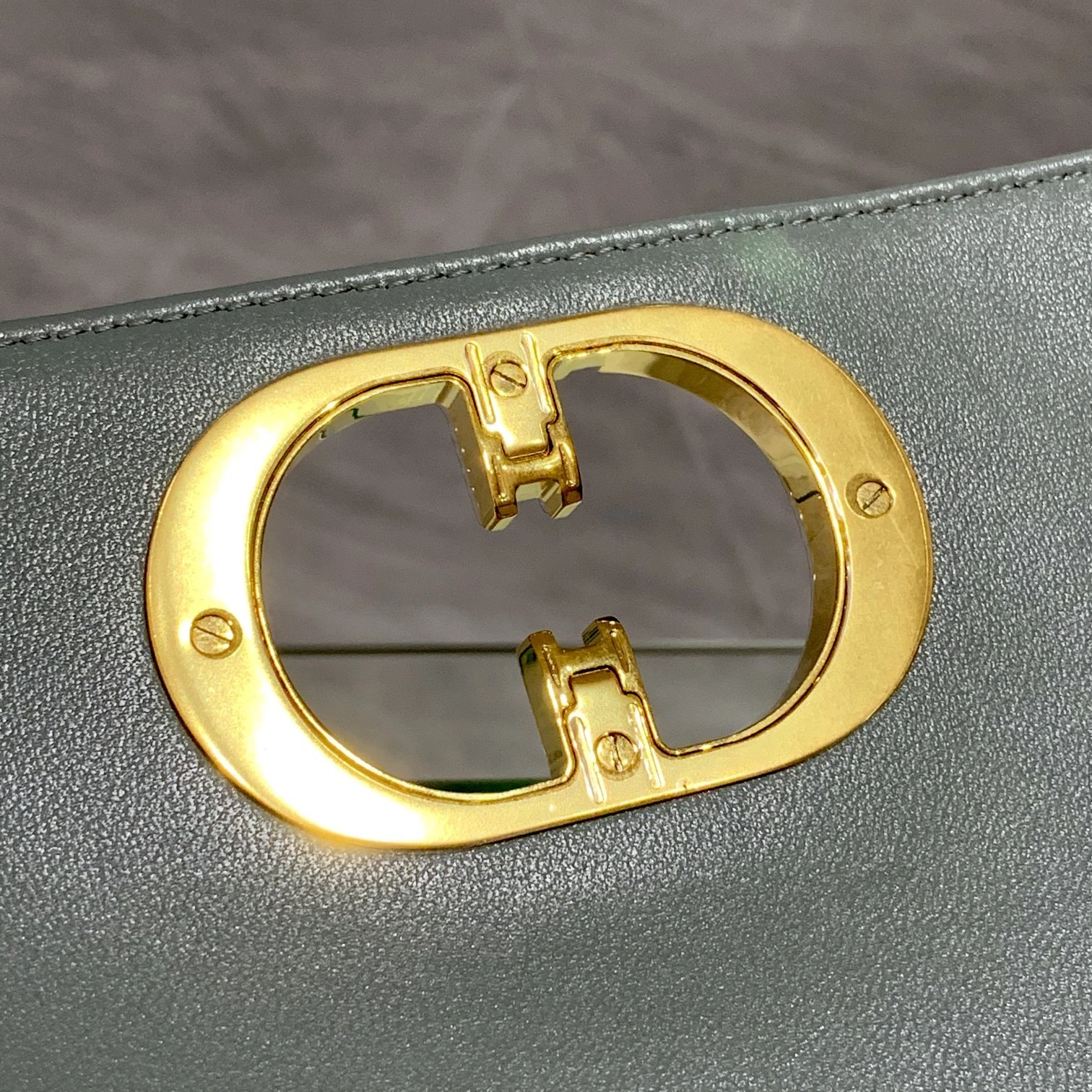 Custombag-- M9242UWHC_M41G M9241UWHC-M41G M9242UWHC-M41G caro high quality version item：C-B803D0705