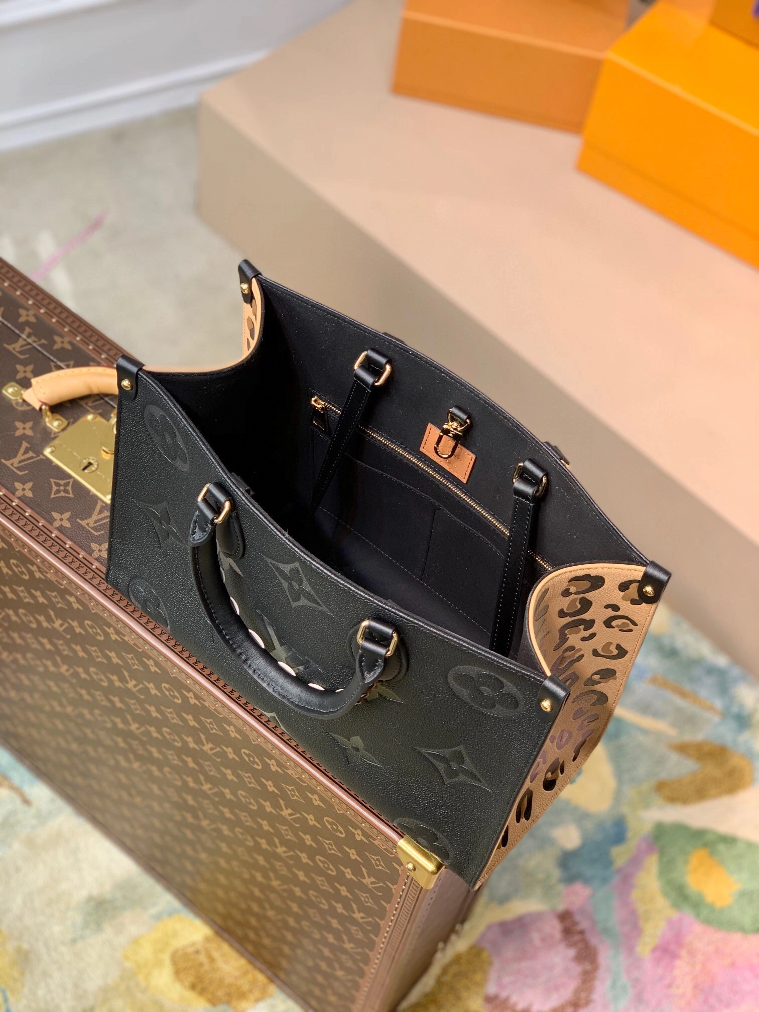 Wild at Heart Onthego M58522 item:B-B182A1011