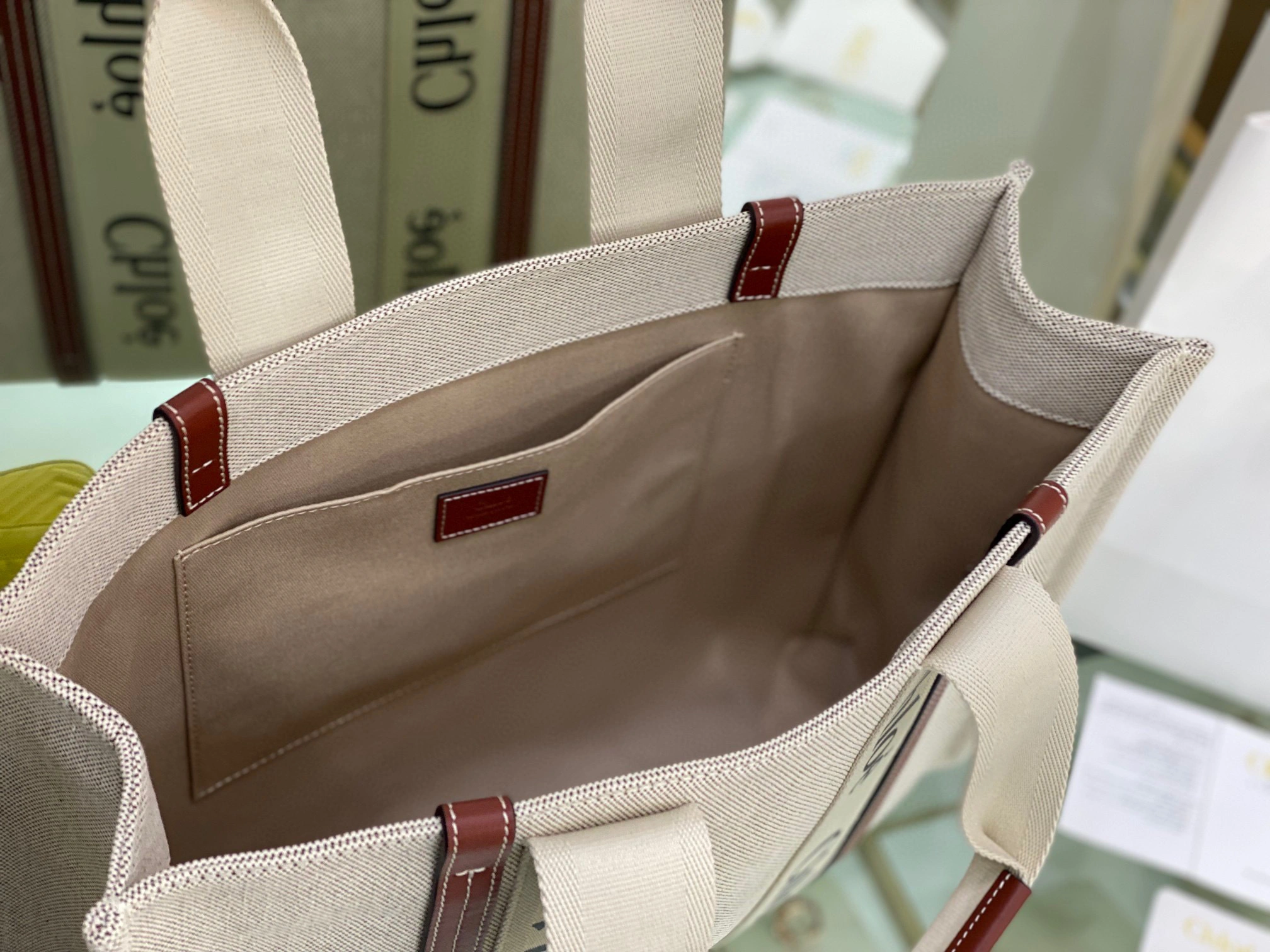 Woody Tote Bag item:B-B000B1138