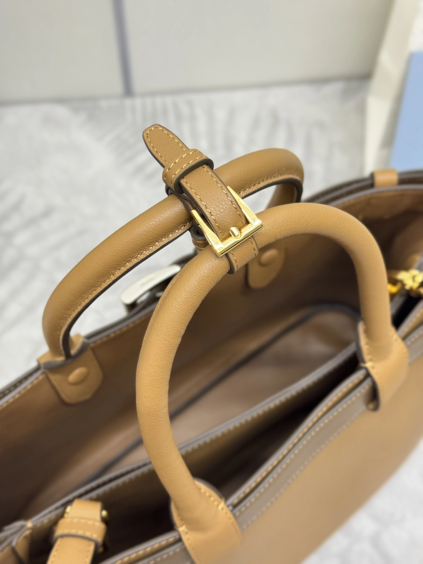 MOMO--Pr141 1BA416_2CY9_F03BH_V_DBO high quality version DoubleBag Calfskin sheepskin item:E-B000K0743