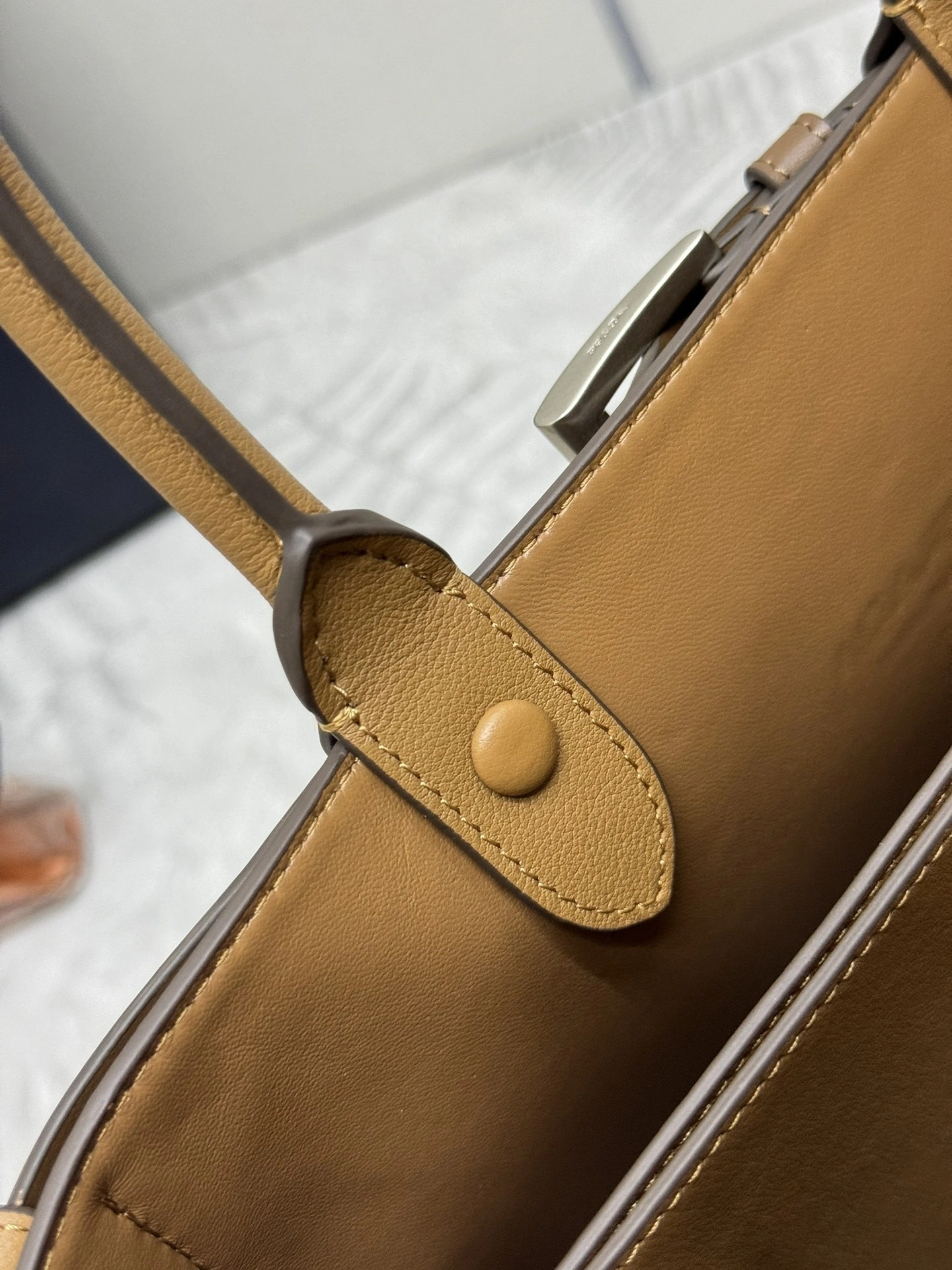 MOMO--Pr141 1BA416_2CY9_F03BH_V_DBO high quality version DoubleBag Calfskin sheepskin item:E-B000K0743