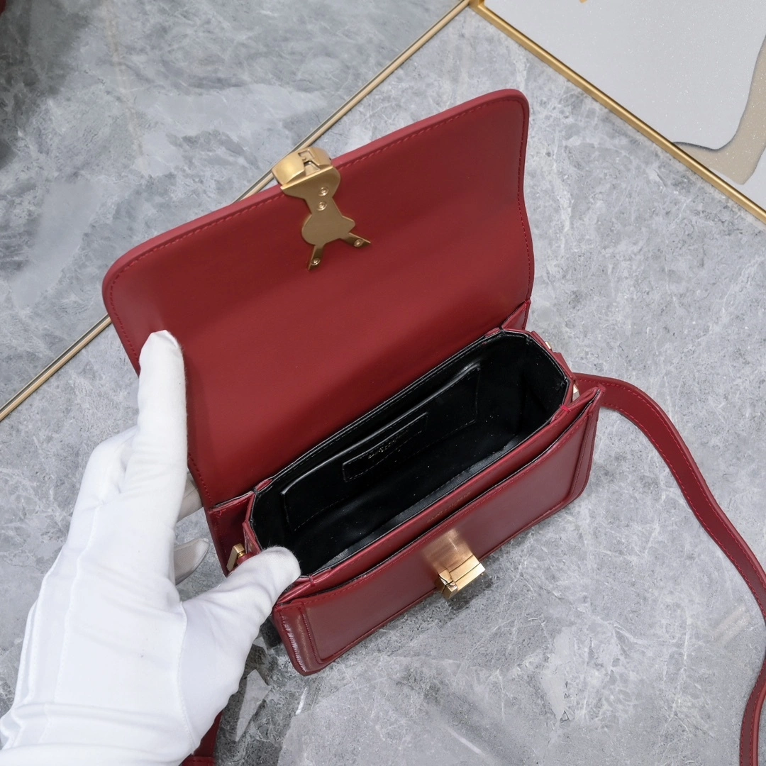 Yv5s 634306-0SX0W-6008 cowhide item:DT-B225E2611