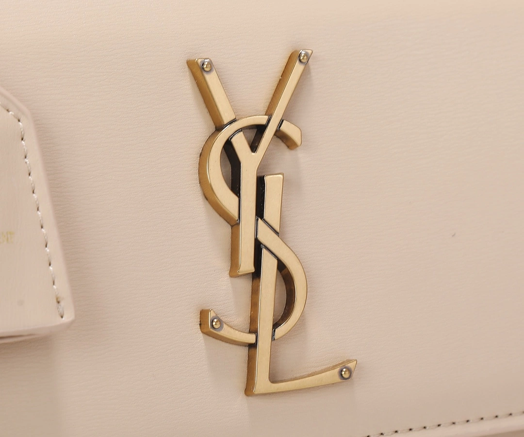 Yv5s 634723D420W9141 cowhide item:DT-B225E2608