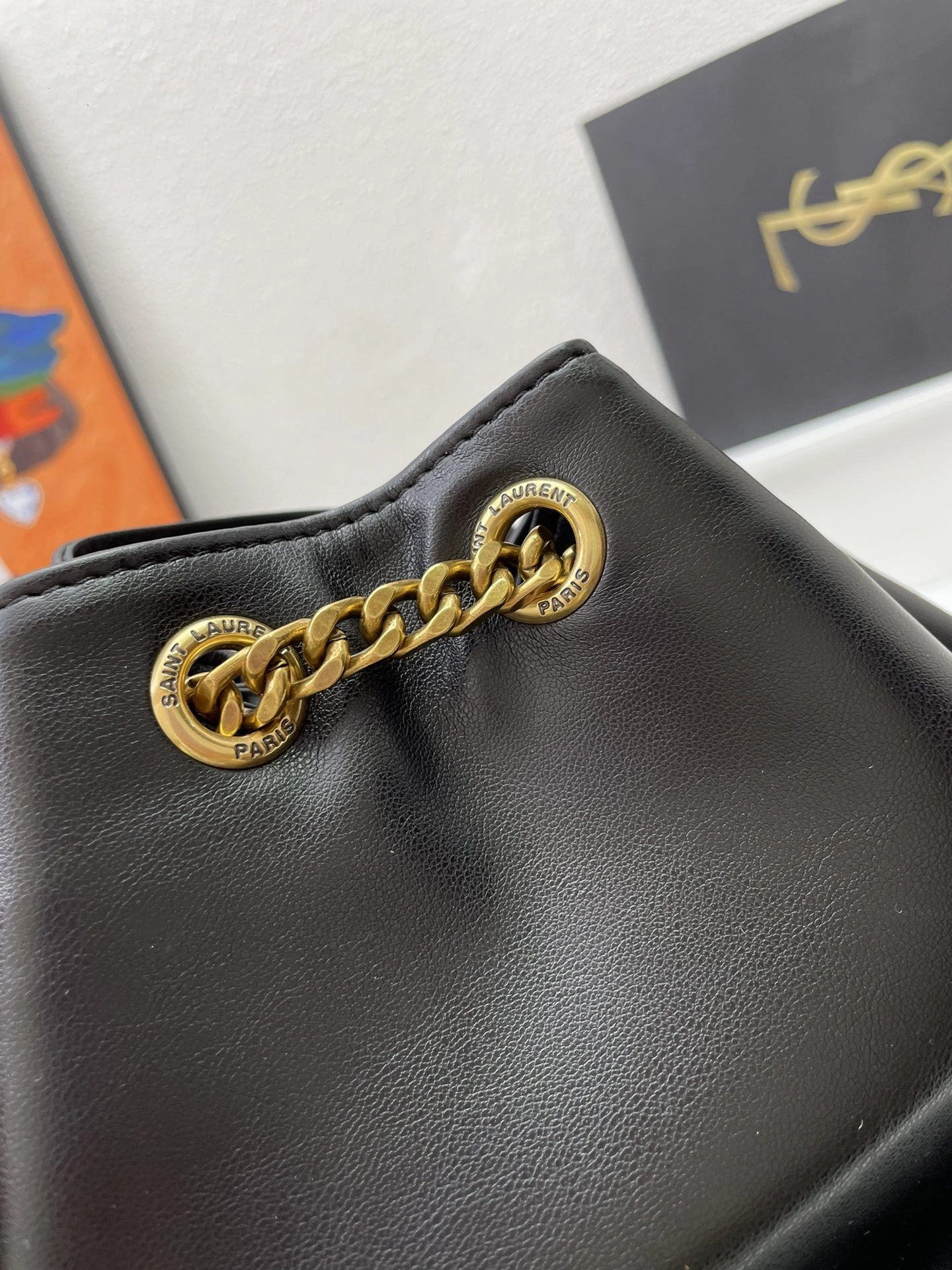 Yv5s 672609-1EL07-1000 Calfskin item:DT-B225E2007