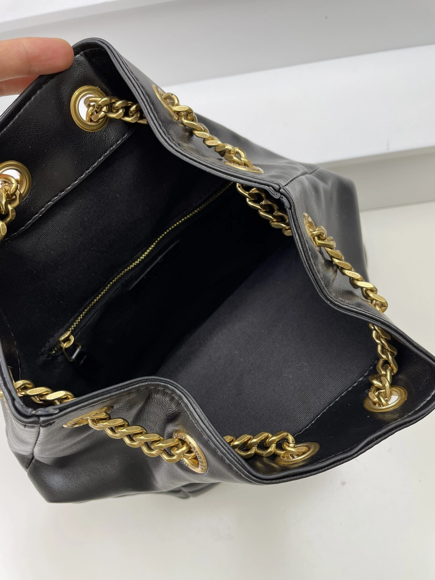 Yv5s 672609-1EL07-1000 Calfskin item:DT-B225E2007