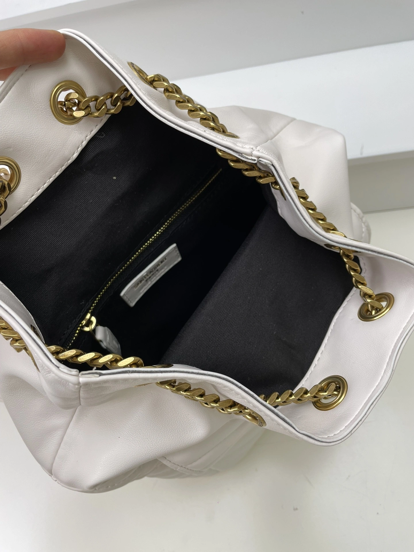 Yv5s 672609-1EL07-9207 Calfskin item:DT-B225E2006
