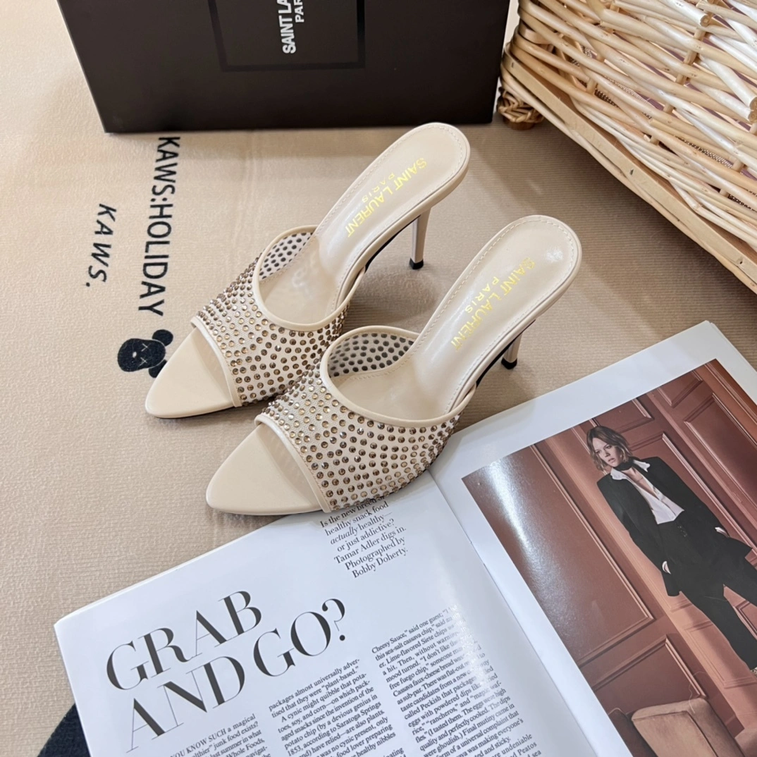 Yv5s 7424502WJ0C6851 Heel height：7CM item:DT-X234E3021
