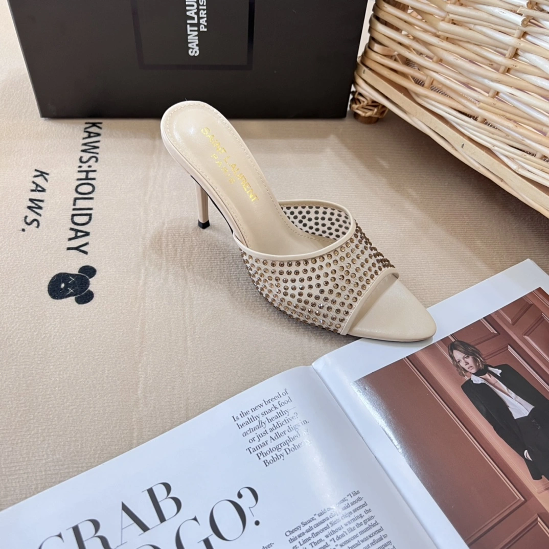 Yv5s 7424502WJ0C6851 Heel height：7CM item:DT-X234E3021