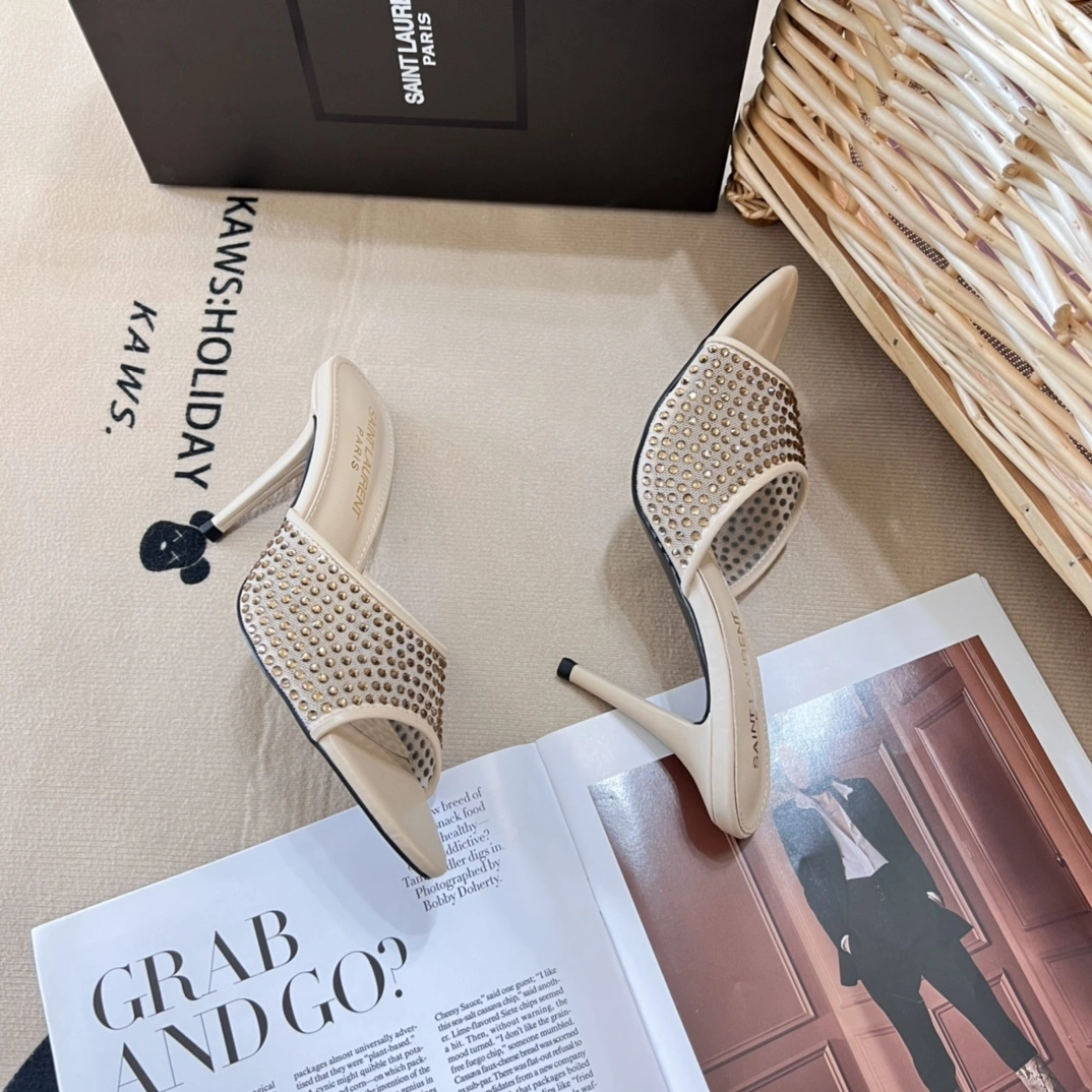 Yv5s 7424502WJ0C6851 Heel height：7CM item:DT-X234E3021