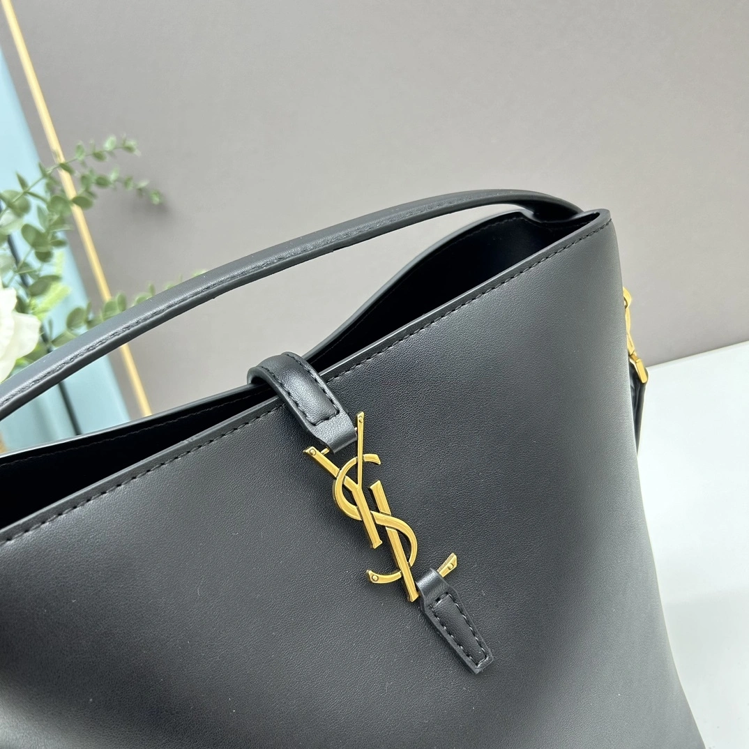 Yv5s 742828-2R20W-1000 7428282R20W1000 Calfskin item:DT-B225E2646