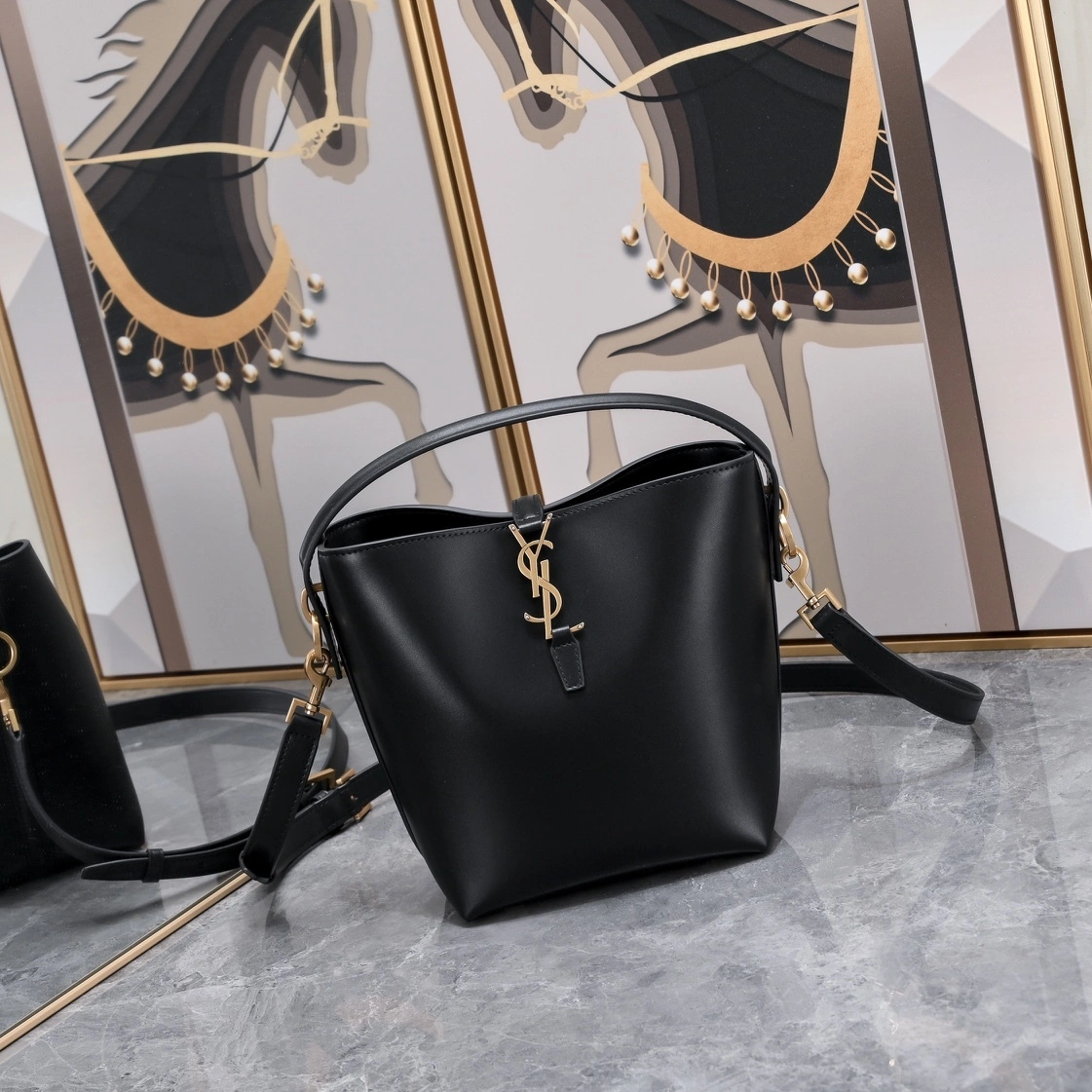 Yv5s 749036-2R20W-1000 Calfskin item:DT-B225E2628