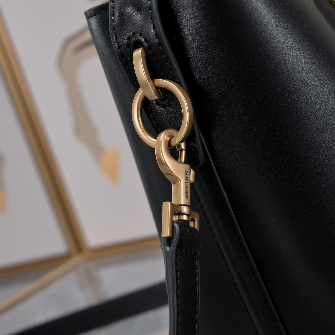 Yv5s 749036-2R20W-1000 Calfskin item:DT-B225E2628