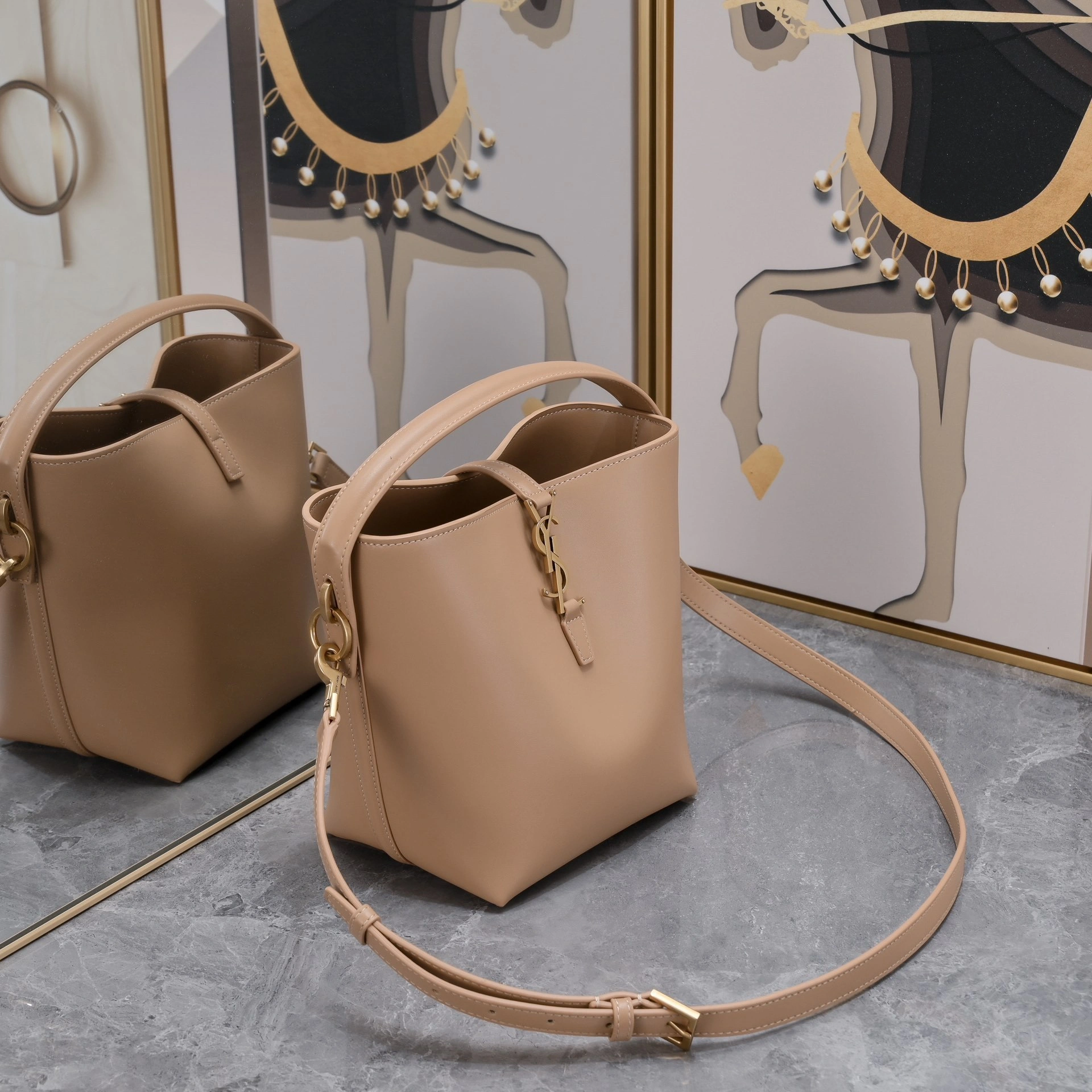 &Yv5s 749036-2R20W-2721 Calfskin item:DT-B225E2629