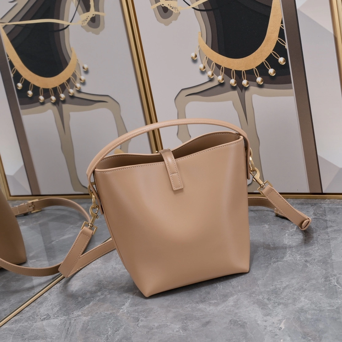 &Yv5s 749036-2R20W-2721 Calfskin item:DT-B225E2629