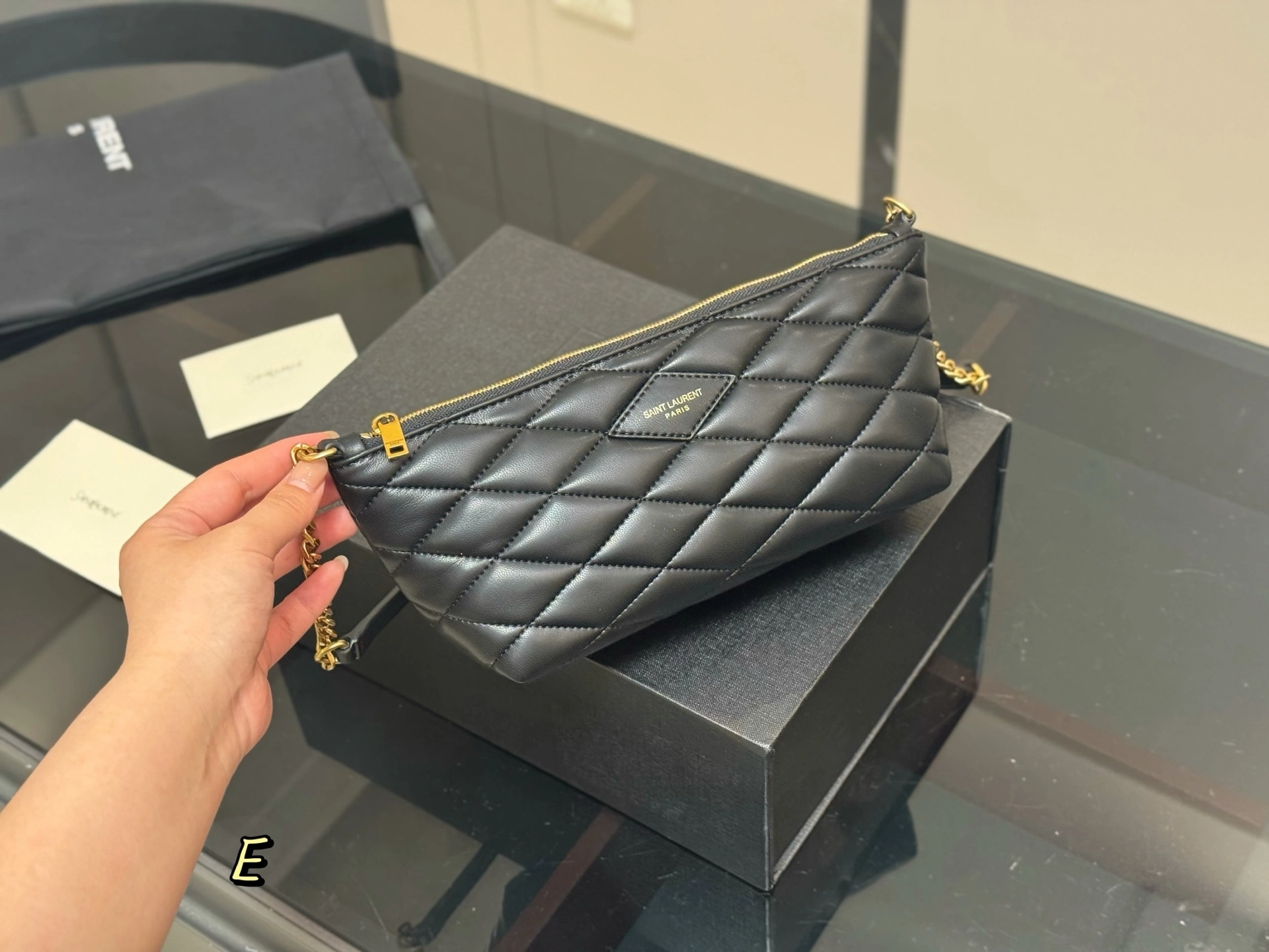 Yv5s 755979-1EL07-1000 sheepskin item:ET-B234G3054