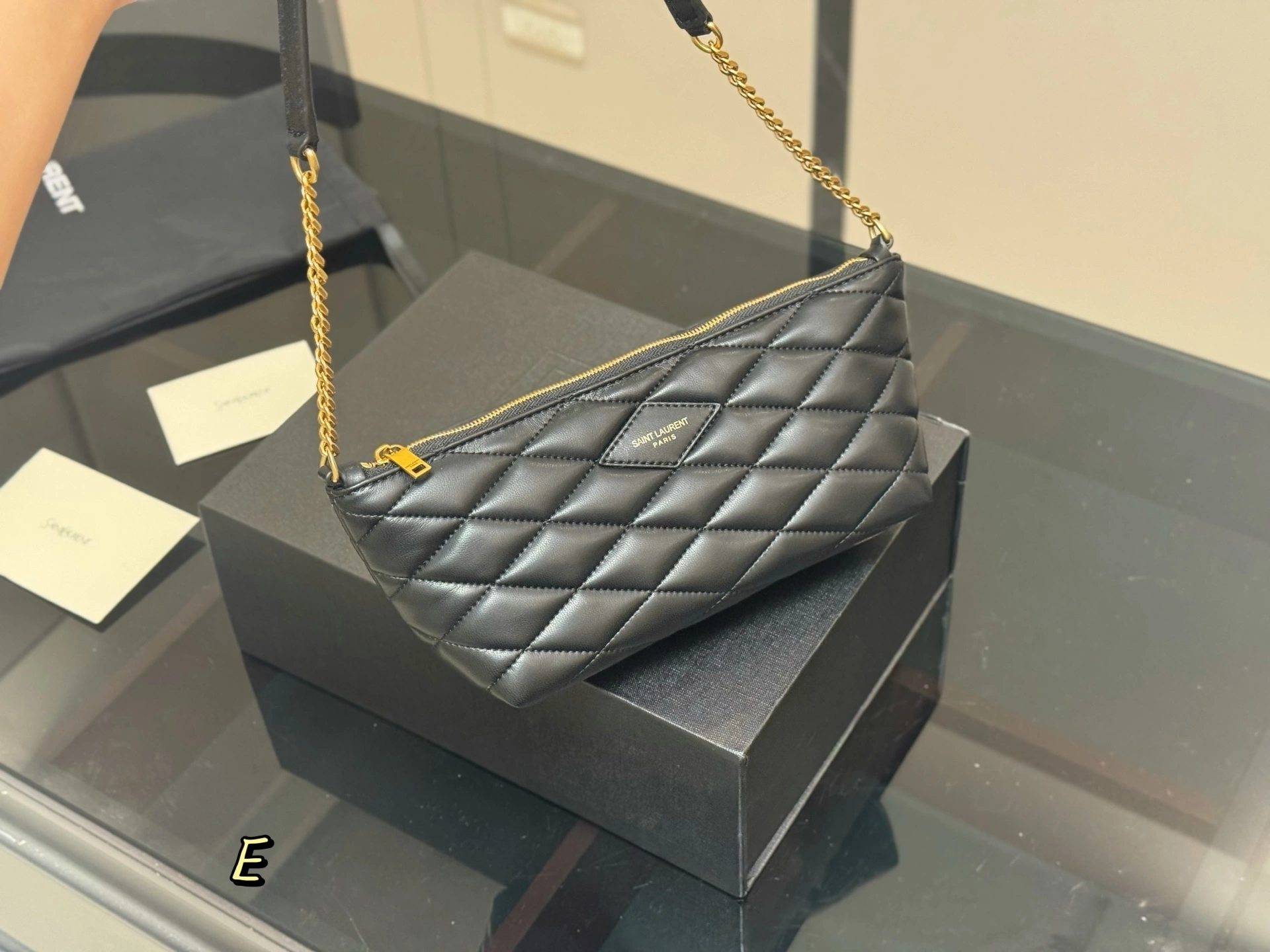 Yv5s 755979-1EL07-1000 sheepskin item:ET-B234G3054