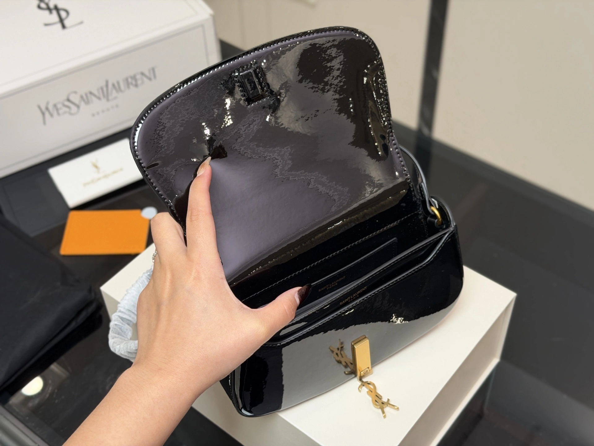 Yv5s 779642-BMIIW-1000 cowhide item:ET-B264J2328