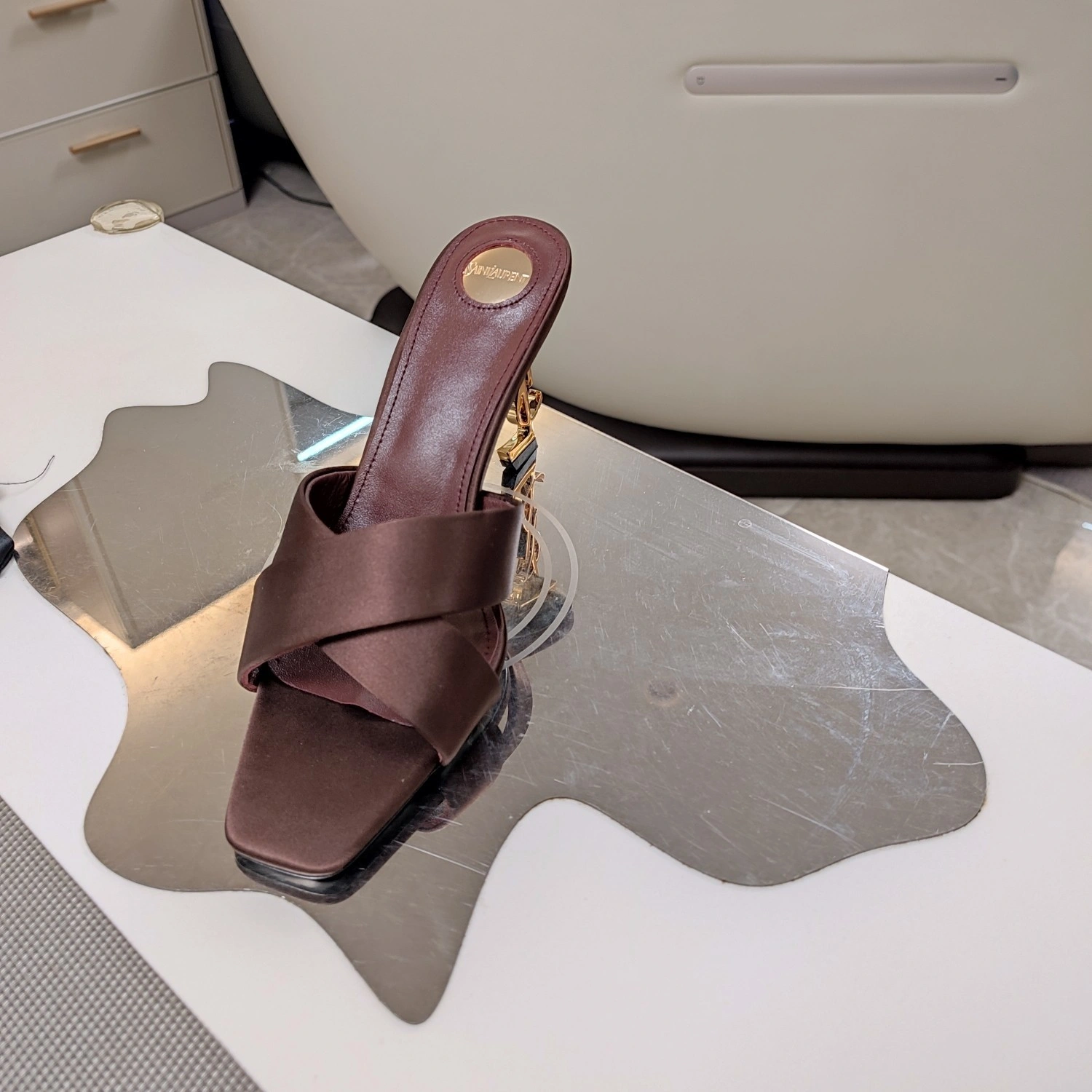 Yv5s 8189319QAB12215 Heel height：8CM item:ET-X234E0807W