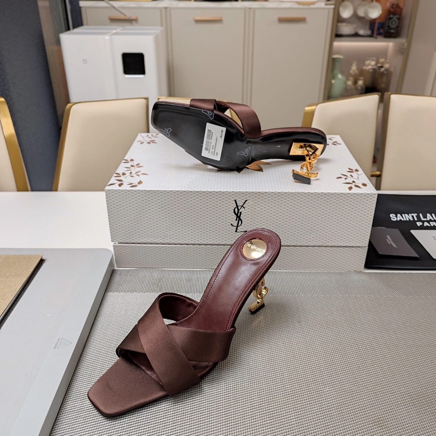 Yv5s 8189319QAB12215 Heel height：8CM item:ET-X234E0807W