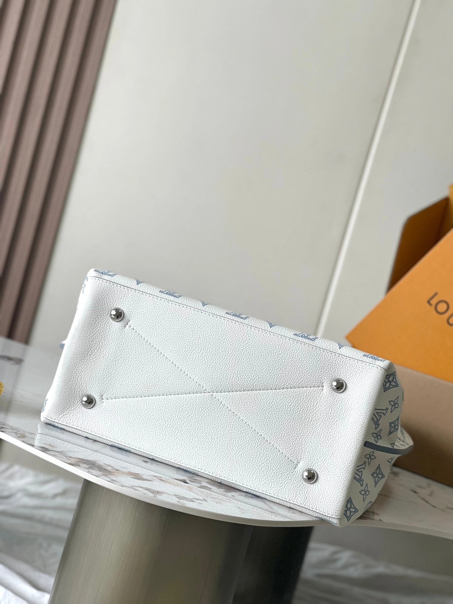 Custombag-- 8V M11735 counters quality Carmel mahina Taurillon Calfskin item:E-B180C0253