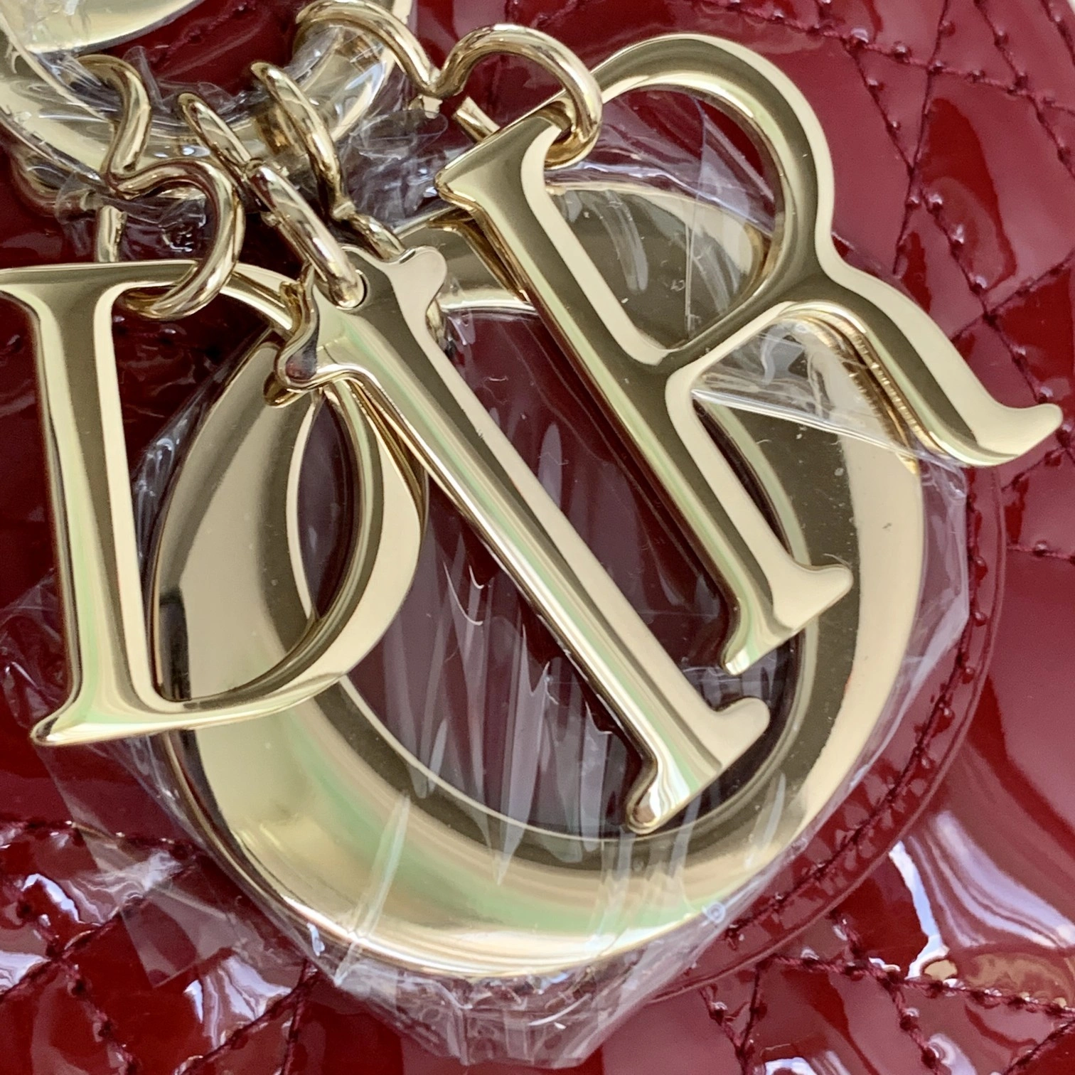 Custombag-- M0565OWCB-M323 high quality version Patent leather wine red item：C-B803D0754